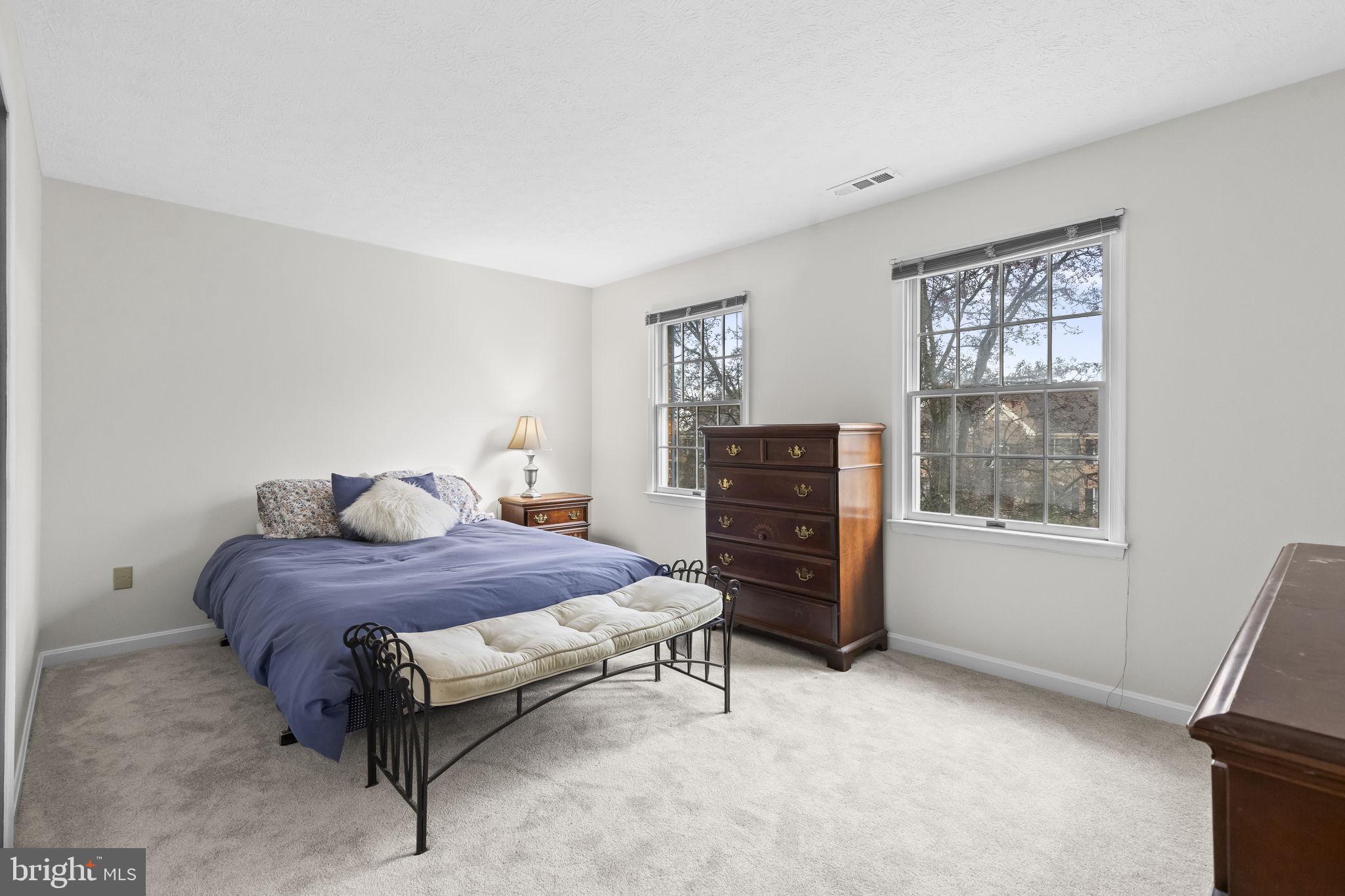 COURTS OF FOUR SEASONS - Residential