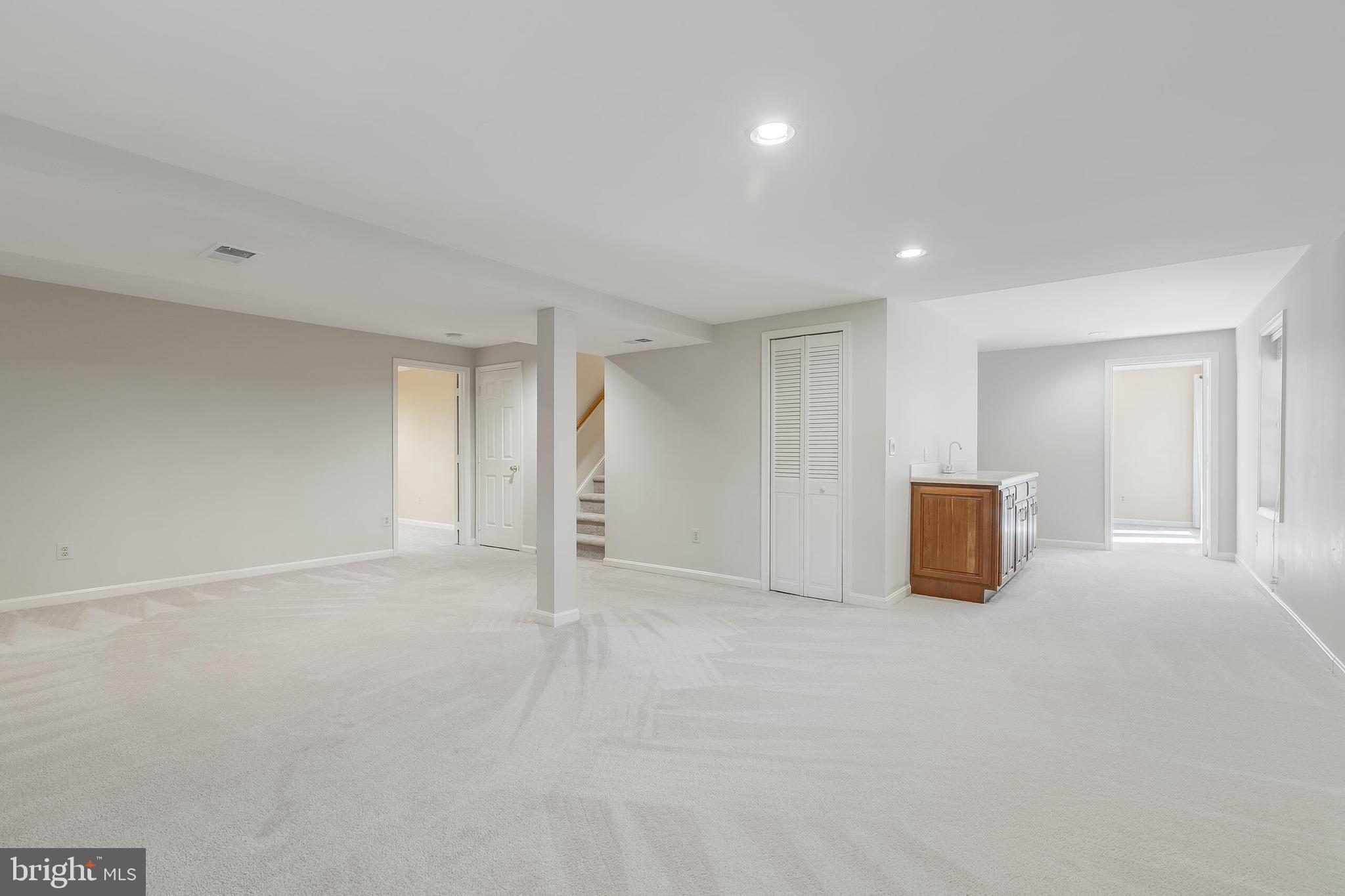 RESTON - Residential Lease