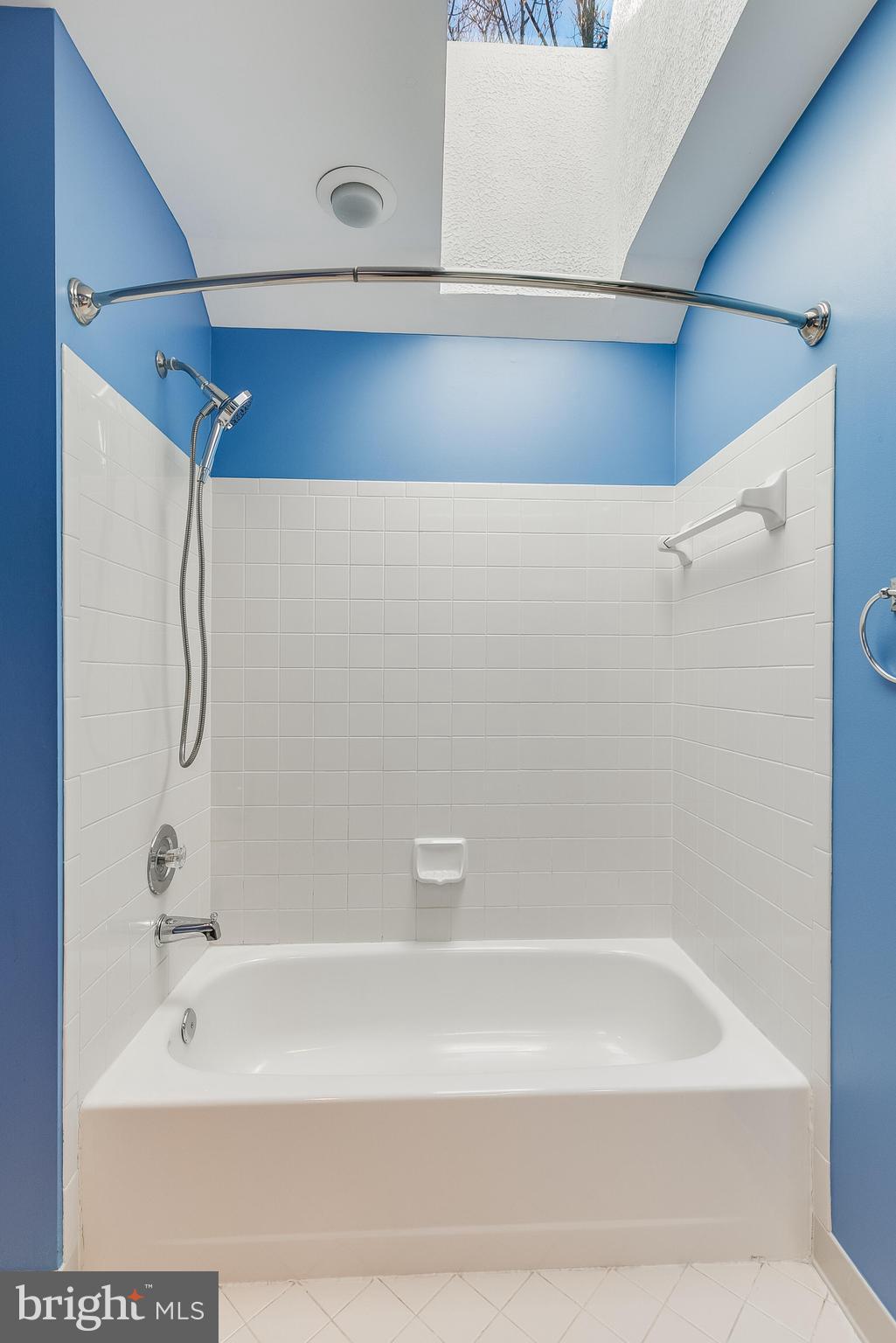 RESTON - Residential Lease