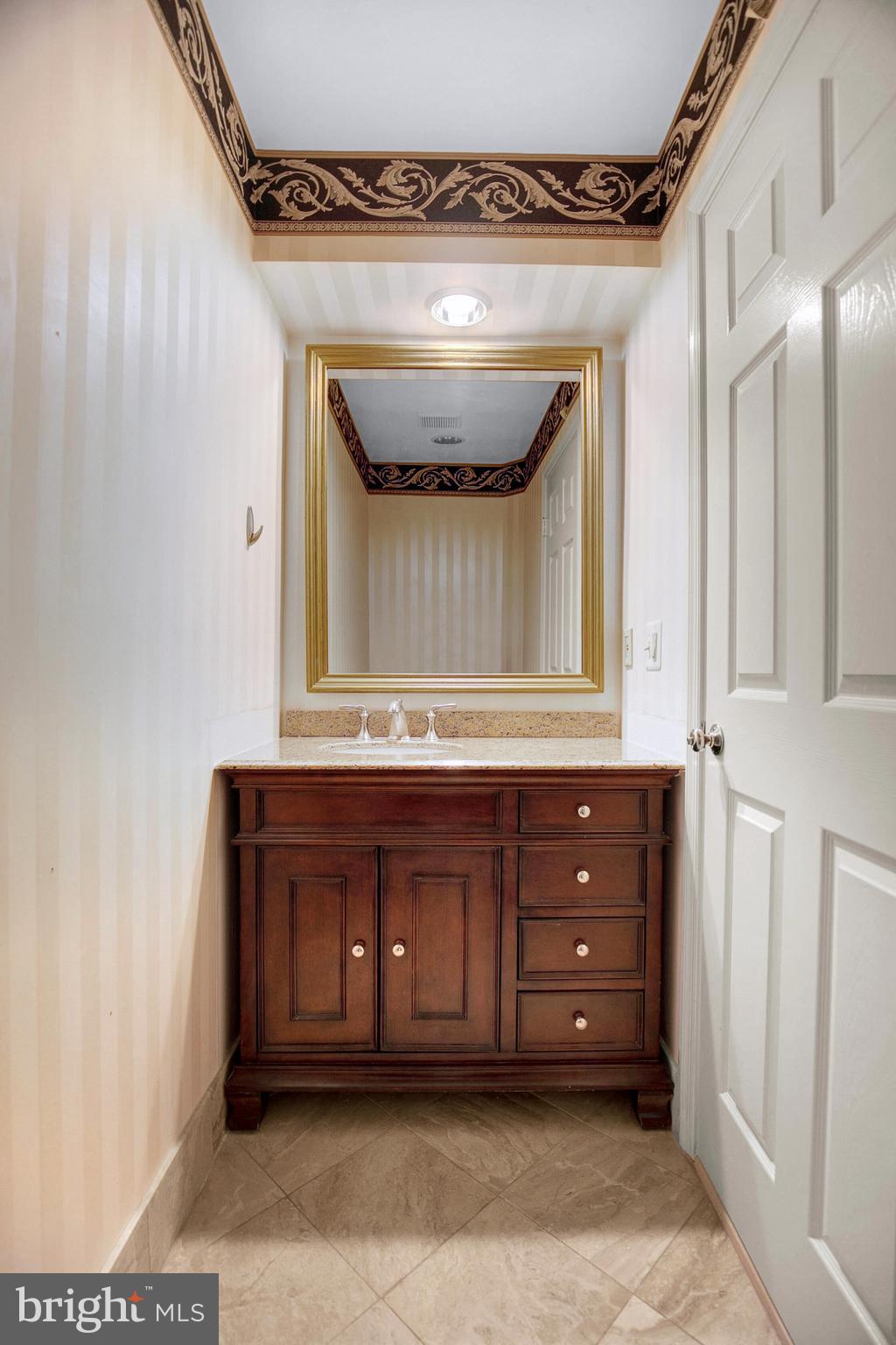 RESTON - Residential Lease