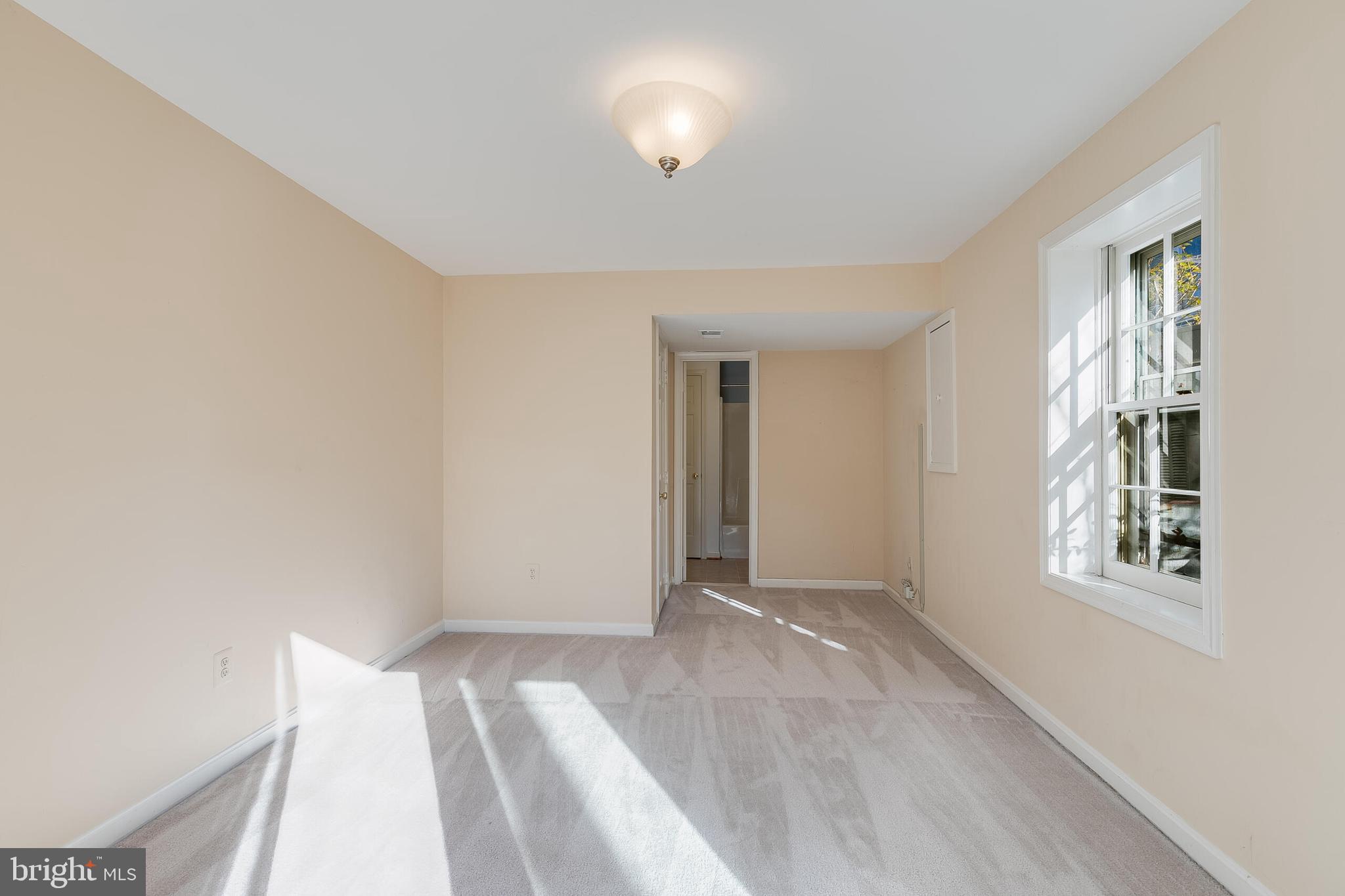 RESTON - Residential Lease