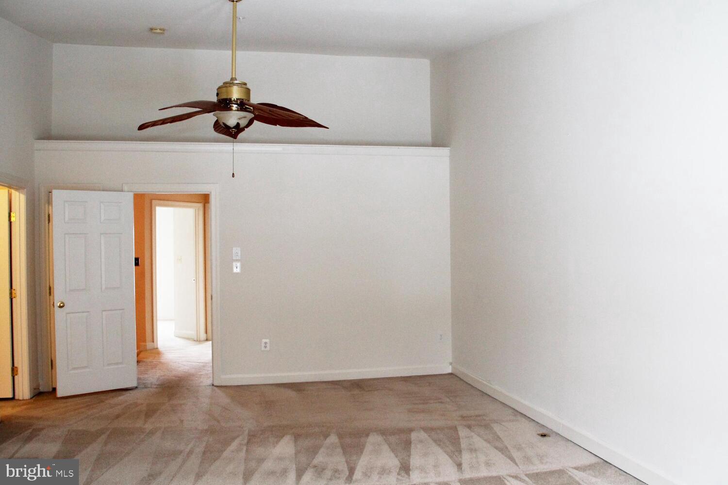 DORCHESTER WOODS - Residential Lease