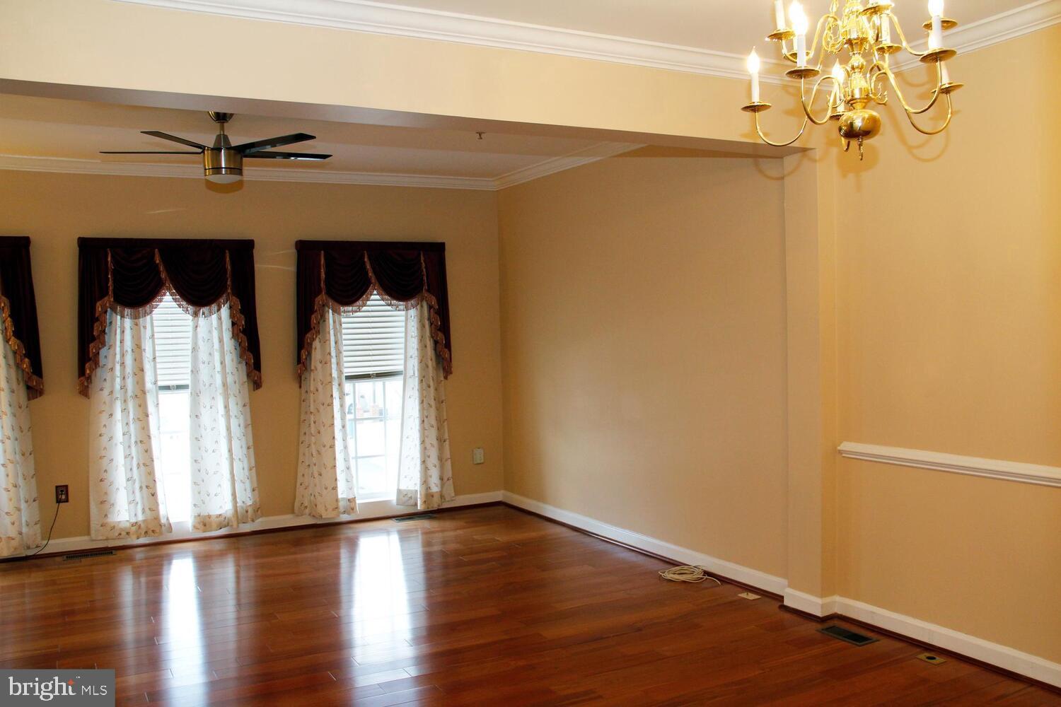 DORCHESTER WOODS - Residential Lease