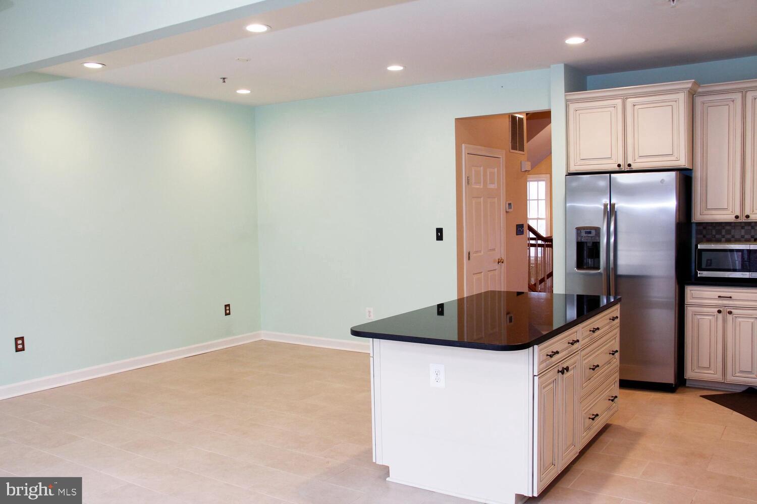 DORCHESTER WOODS - Residential Lease