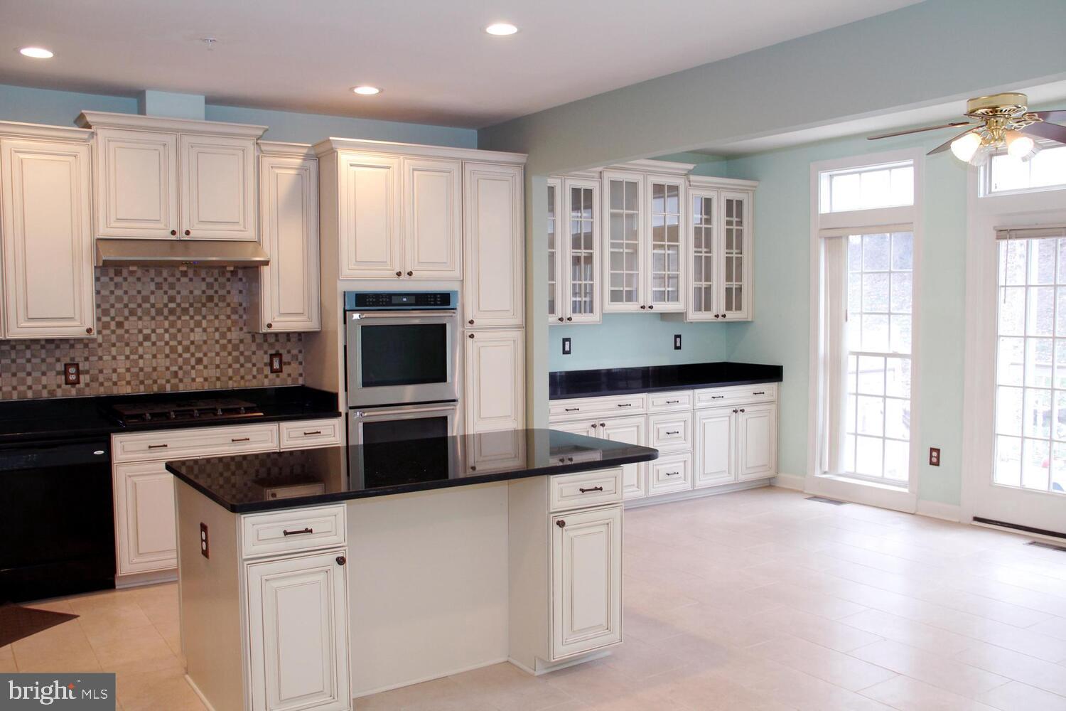 DORCHESTER WOODS - Residential Lease