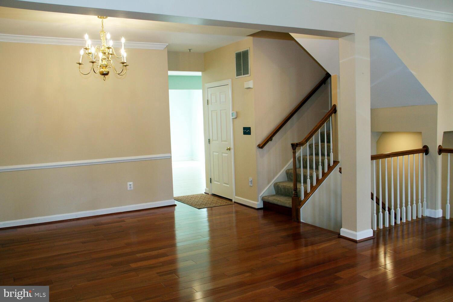 DORCHESTER WOODS - Residential Lease