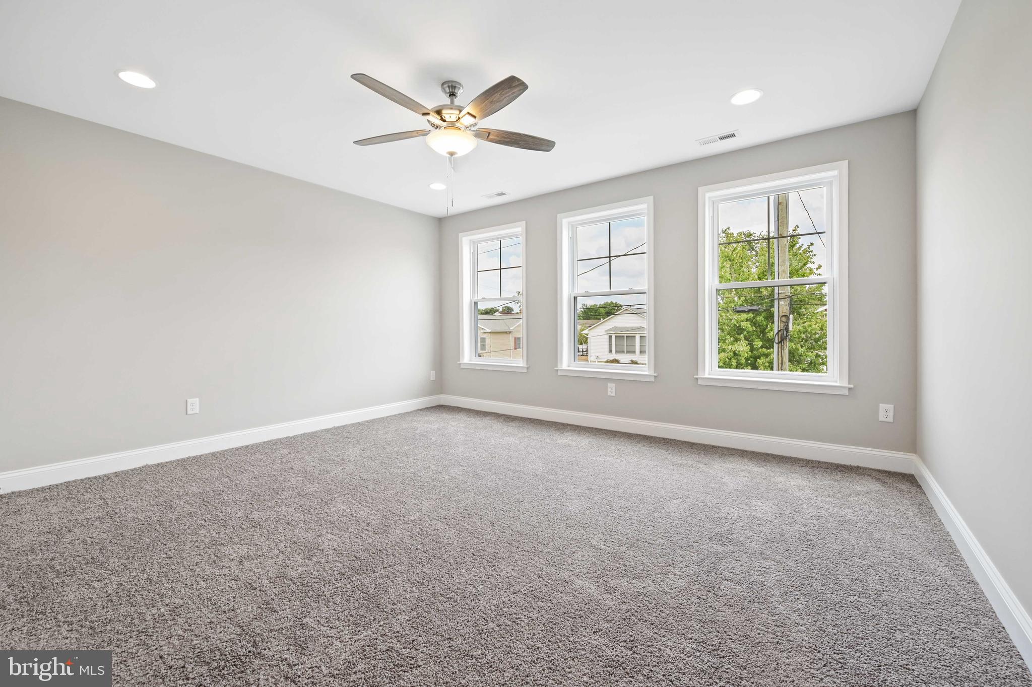 RIVIERA BEACH - Residential