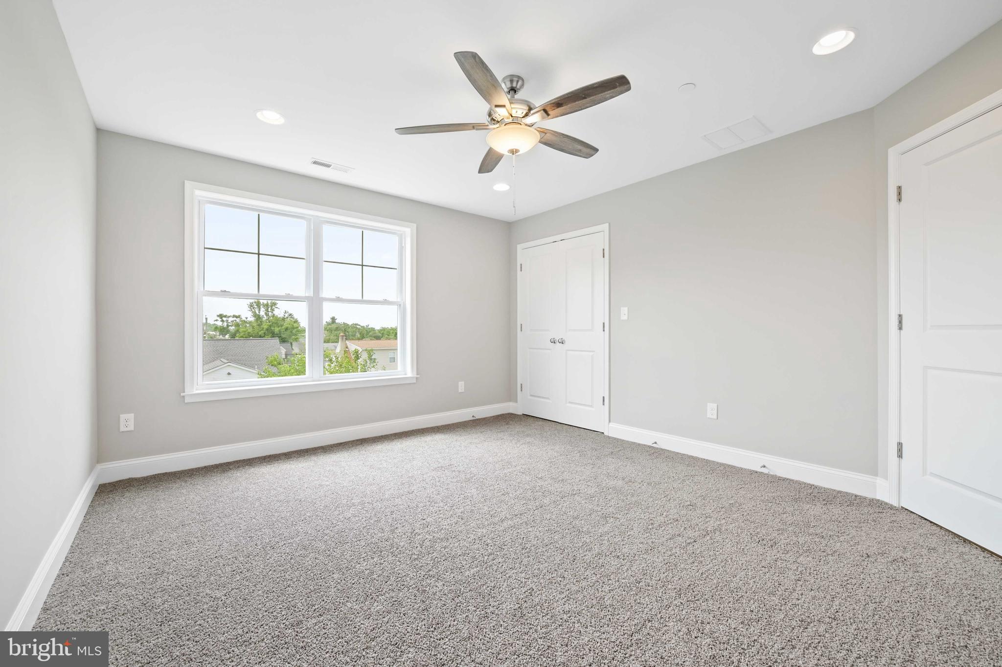 RIVIERA BEACH - Residential