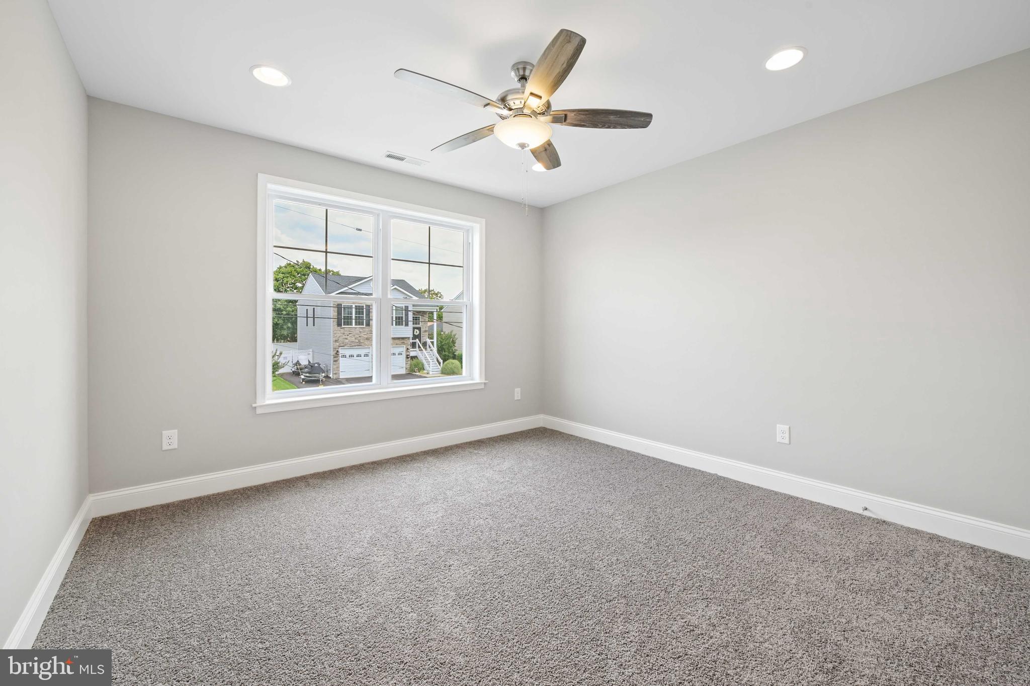 RIVIERA BEACH - Residential