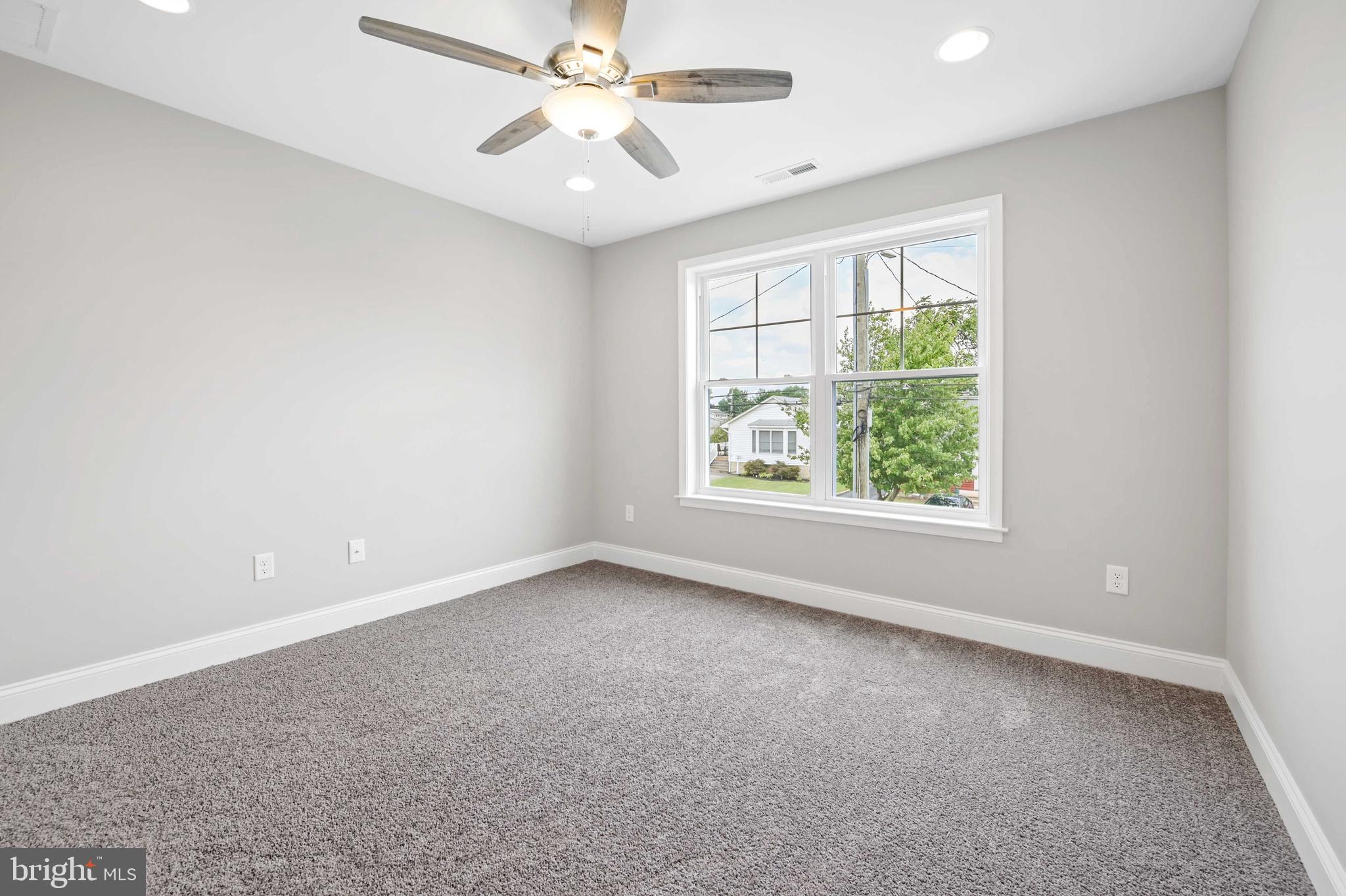 RIVIERA BEACH - Residential