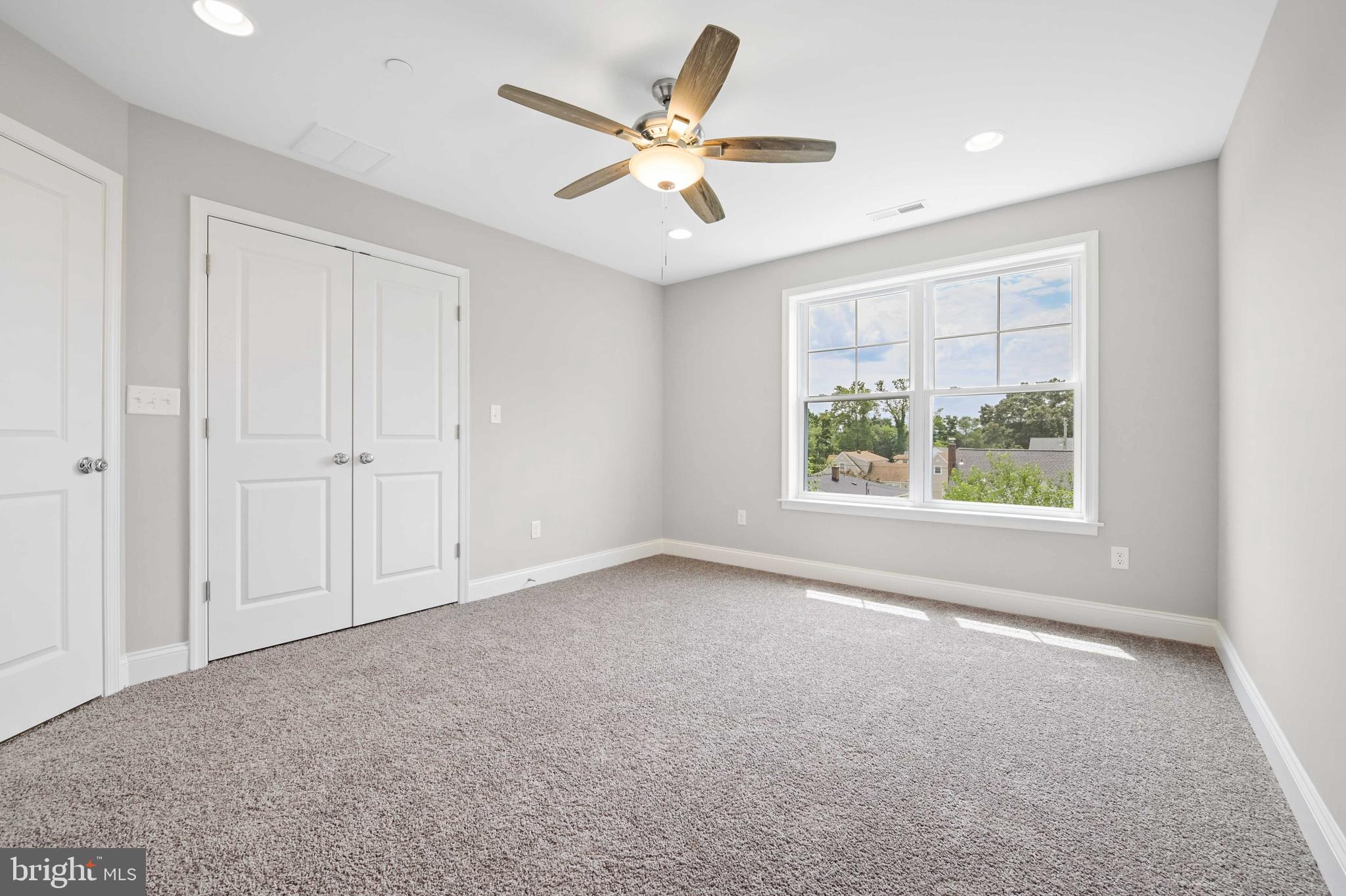 RIVIERA BEACH - Residential