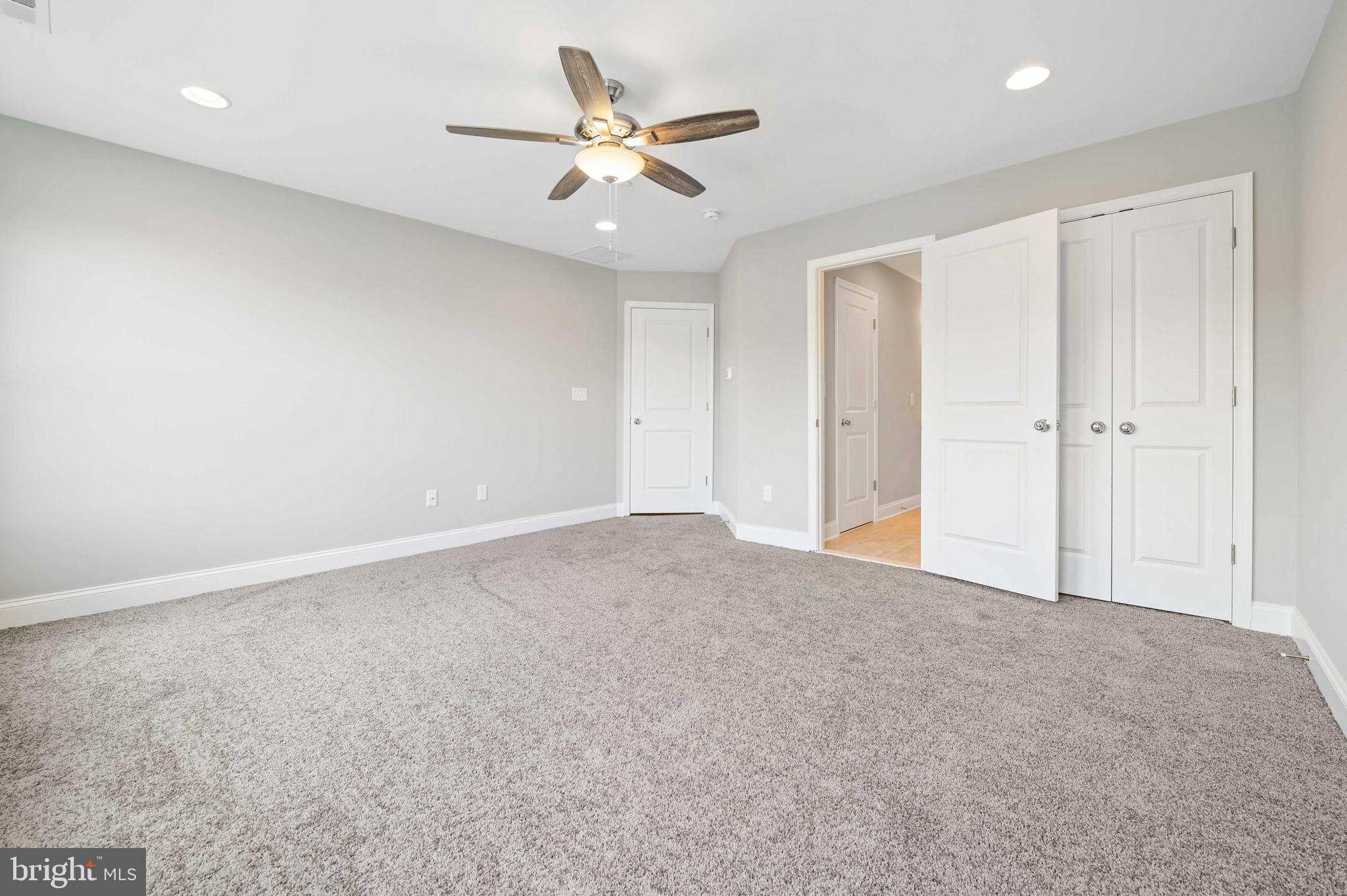 RIVIERA BEACH - Residential