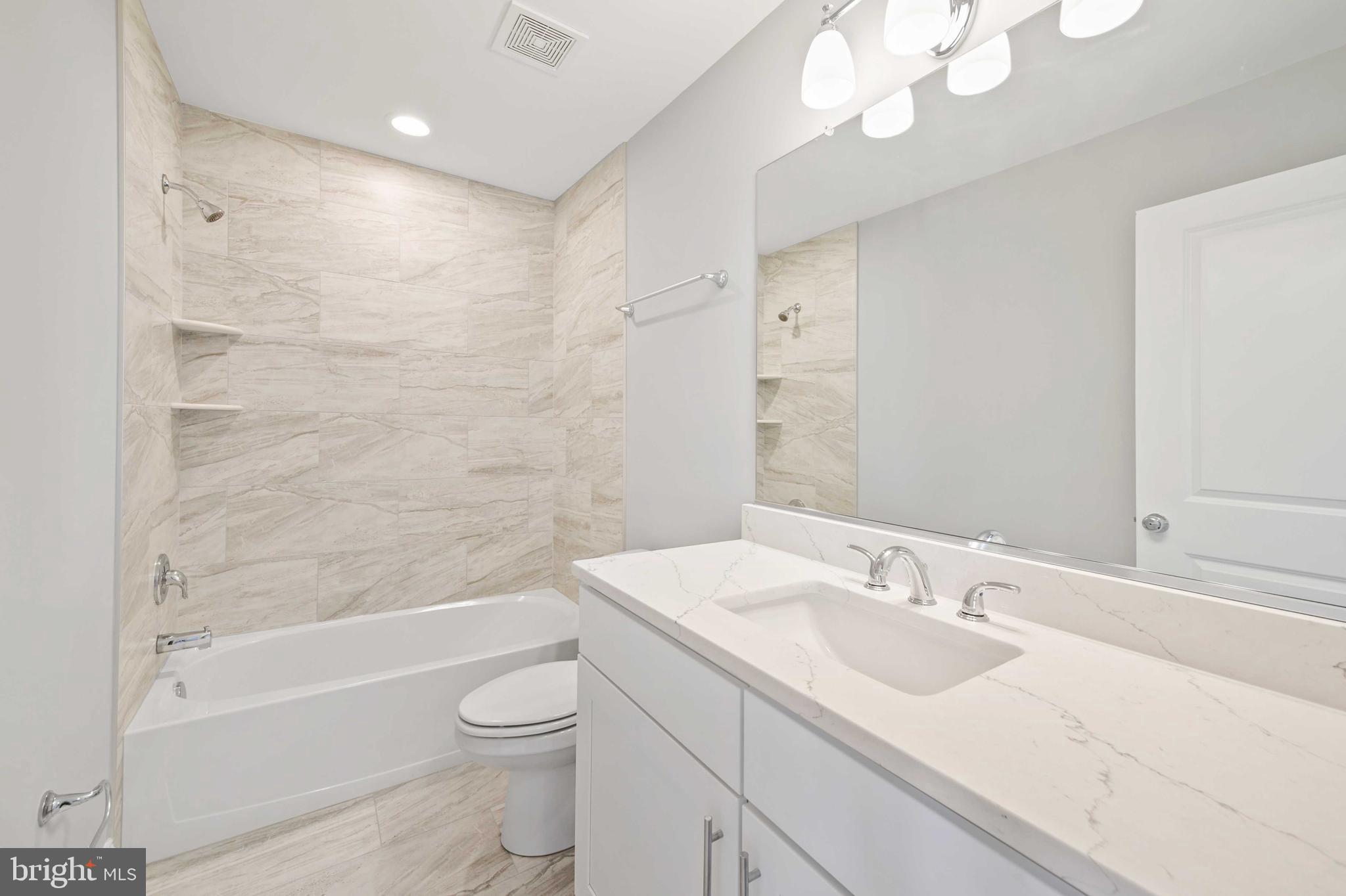 RIVIERA BEACH - Residential