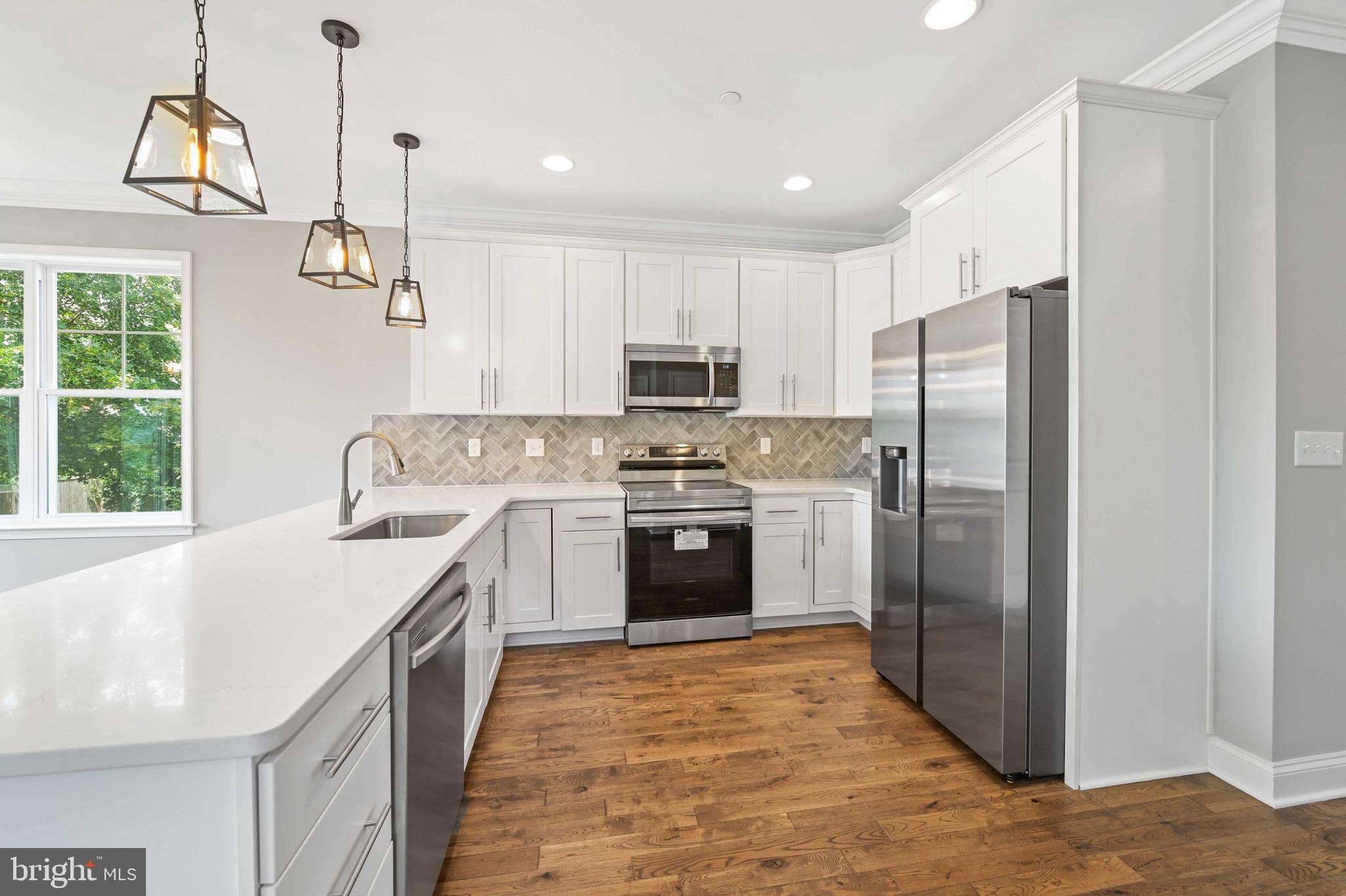 RIVIERA BEACH - Residential