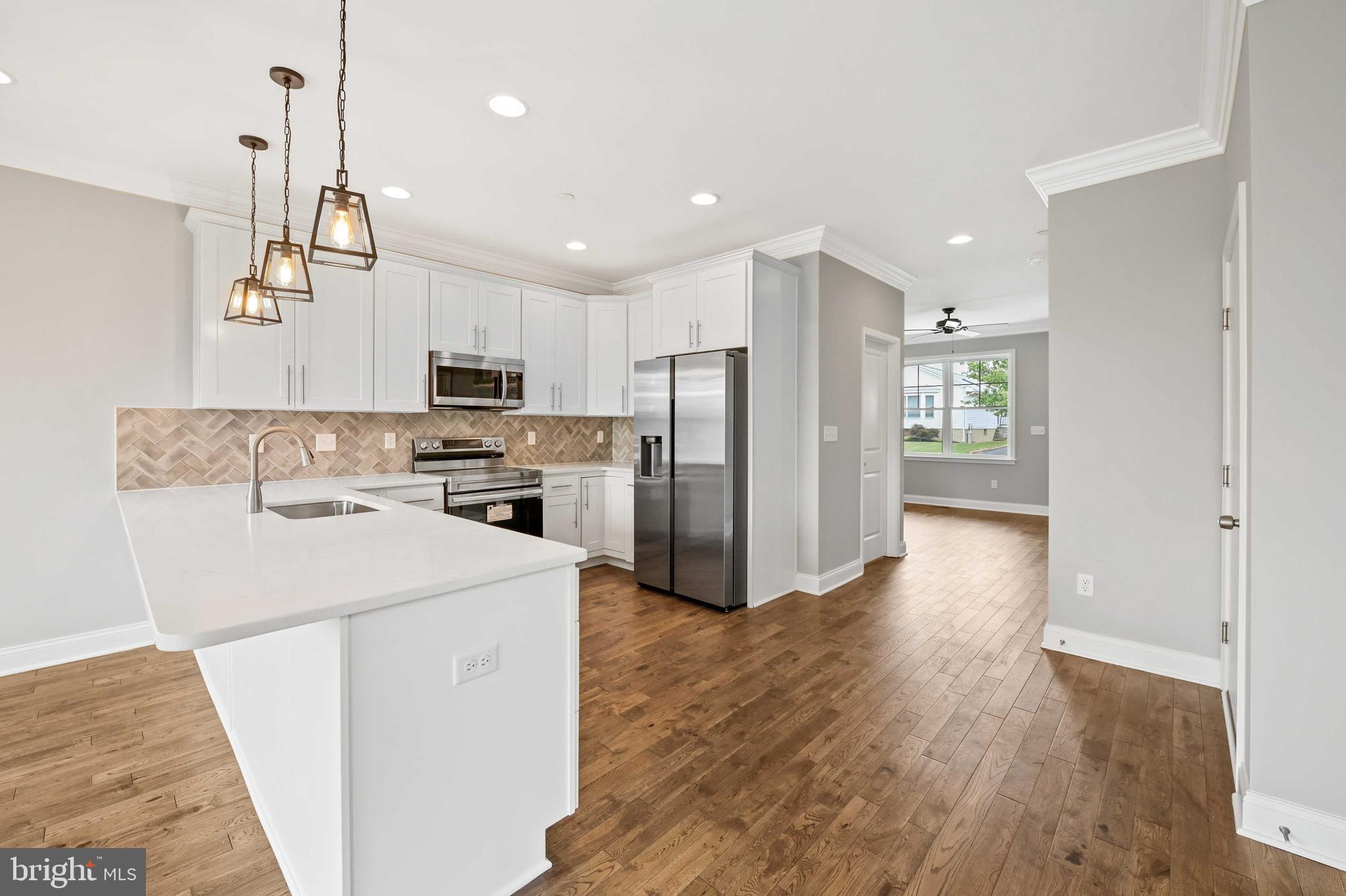 RIVIERA BEACH - Residential