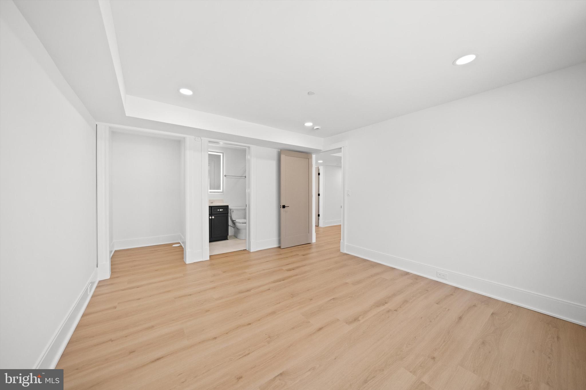 KENWOOD PARK - Residential