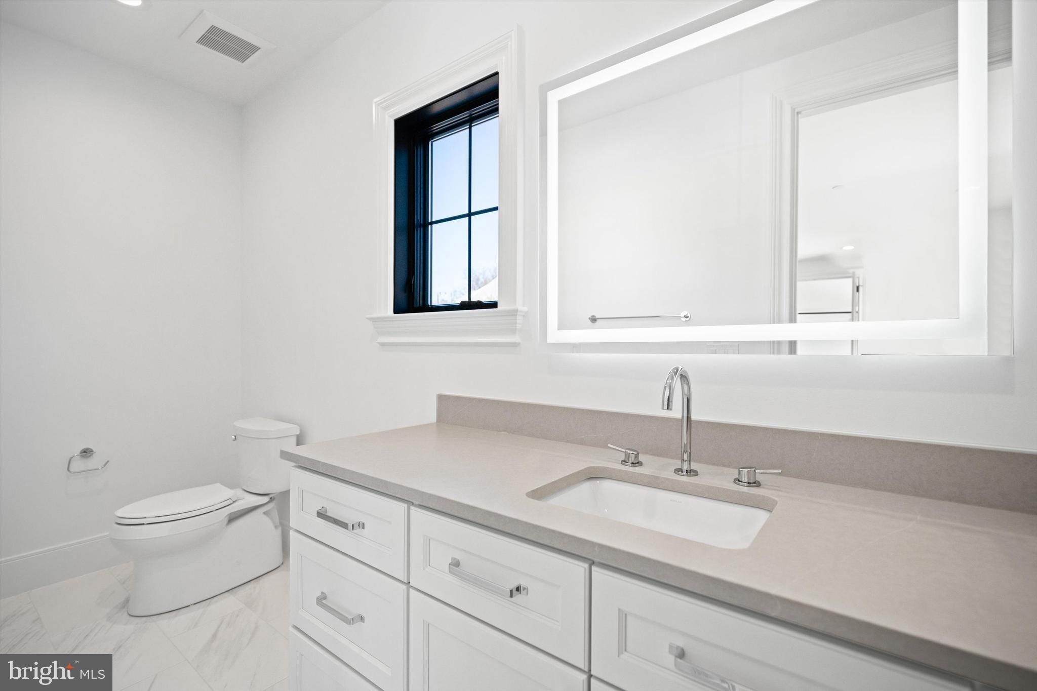 KENWOOD PARK - Residential