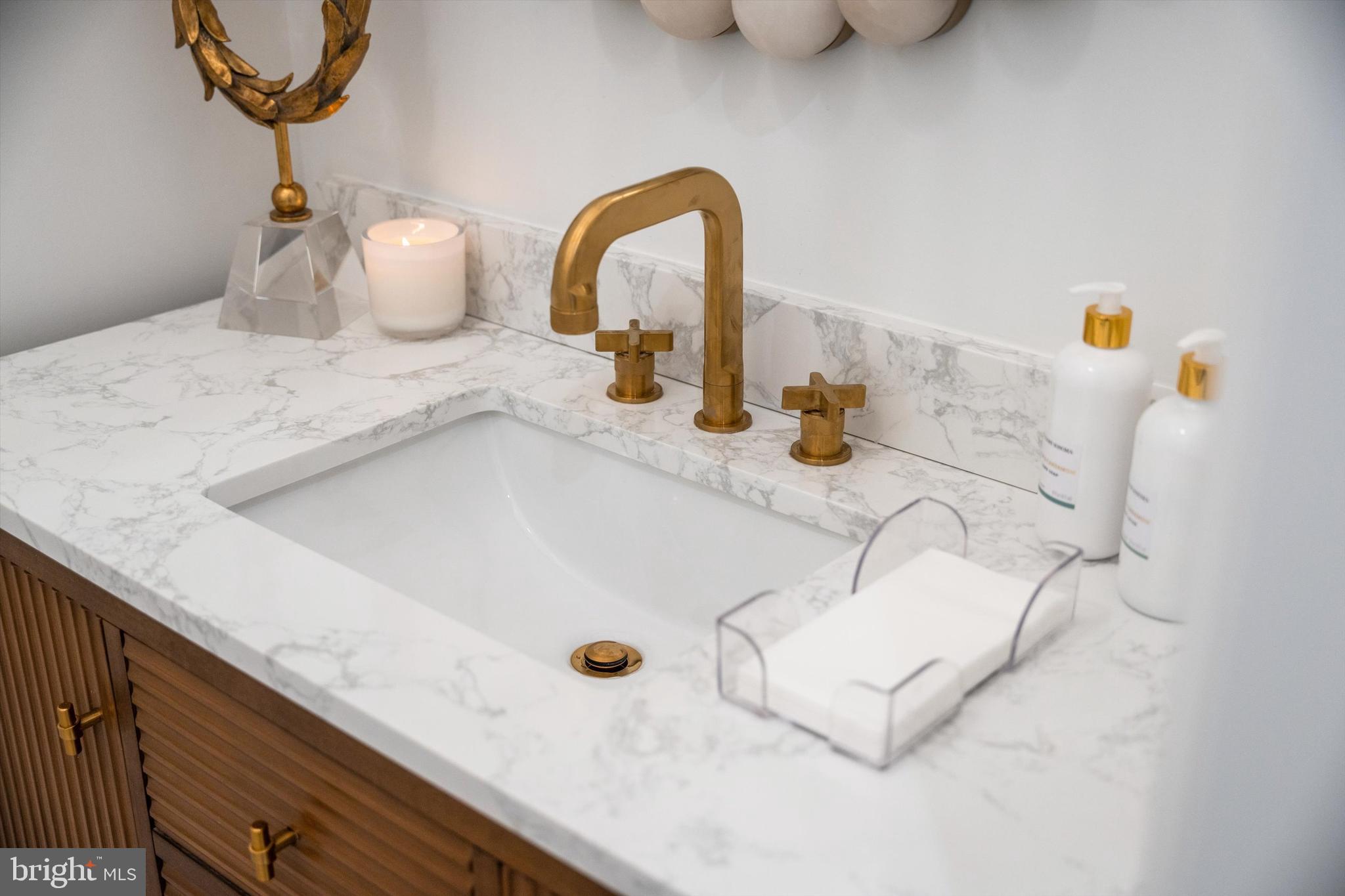 KENWOOD PARK - Residential