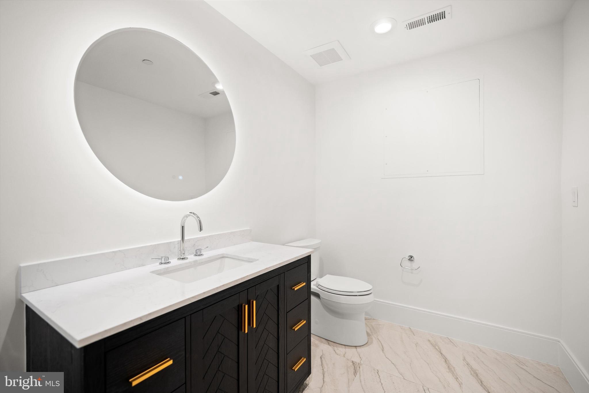 KENWOOD PARK - Residential