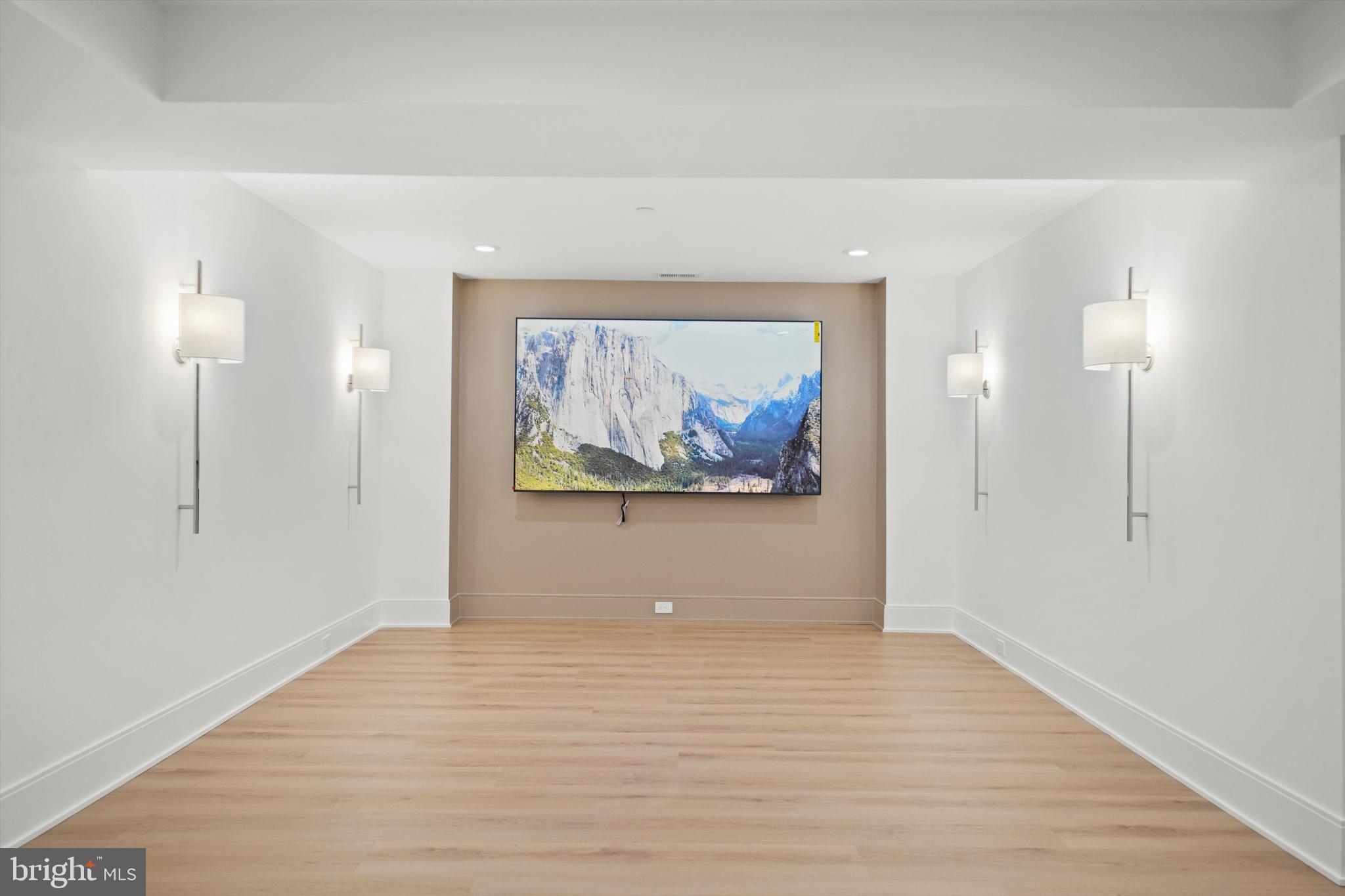 KENWOOD PARK - Residential