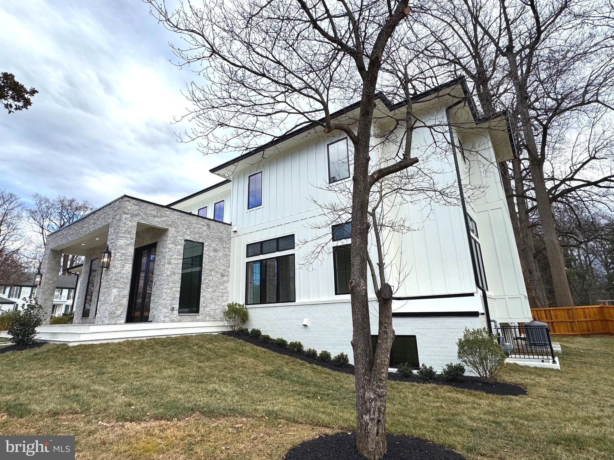 KENWOOD PARK - Residential