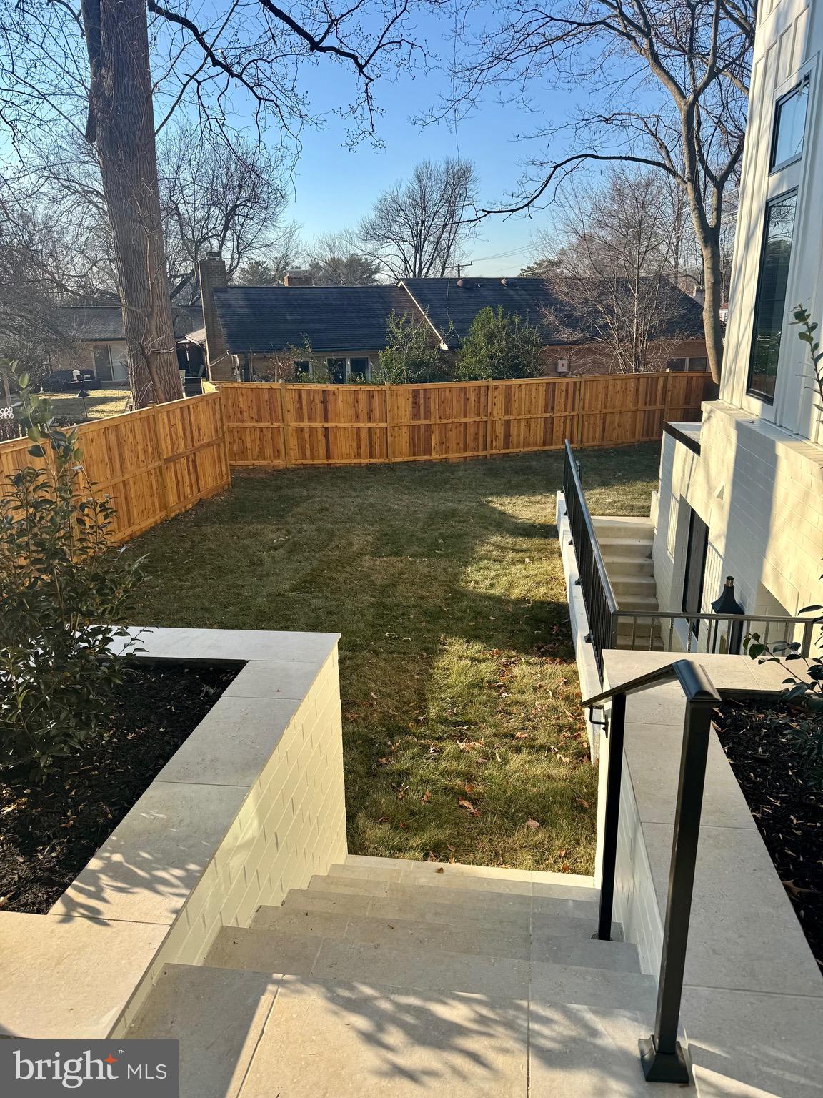 6809 WHITTIER BOULEVARD