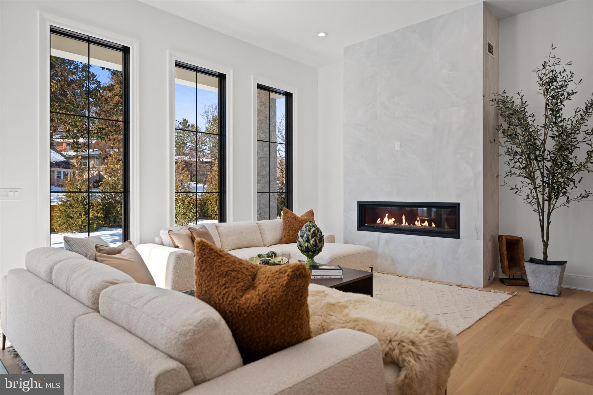 KENWOOD PARK - Residential