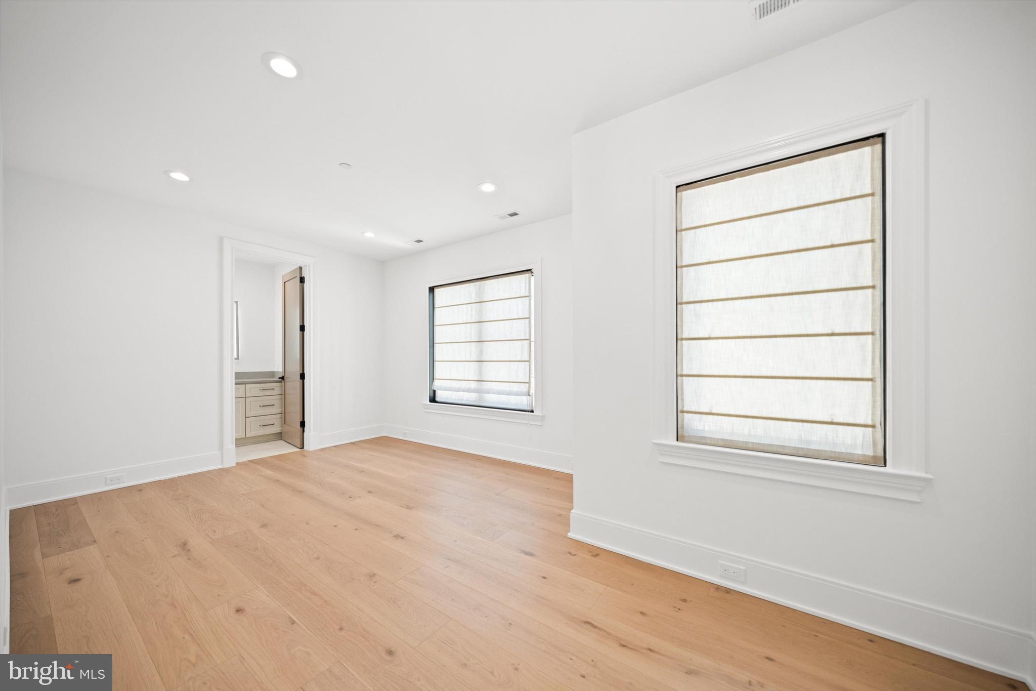 KENWOOD PARK - Residential