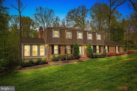 1004 UNION CHURCH ROAD MCLEAN VA 22102