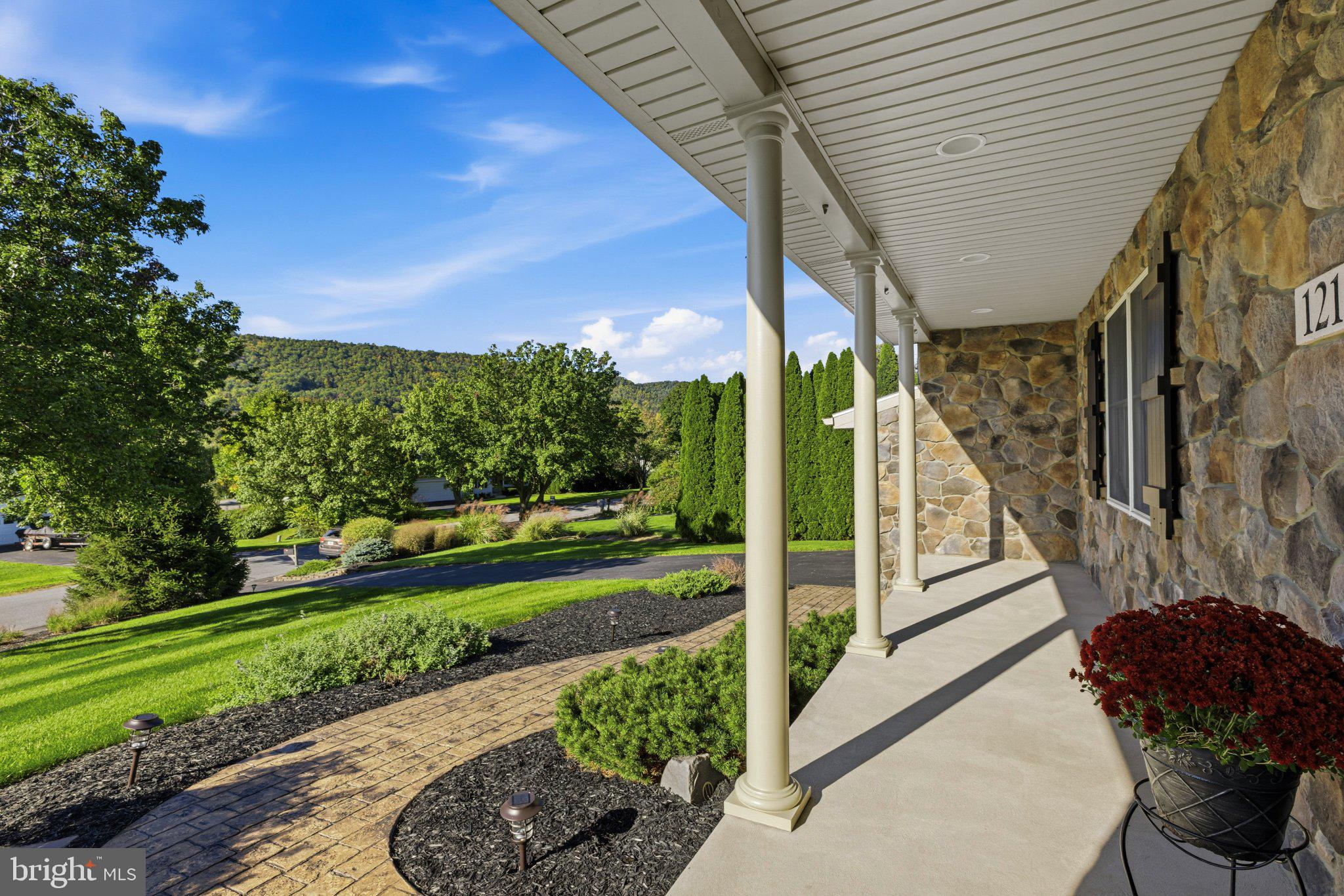 121 REICHENBAUGH LANE