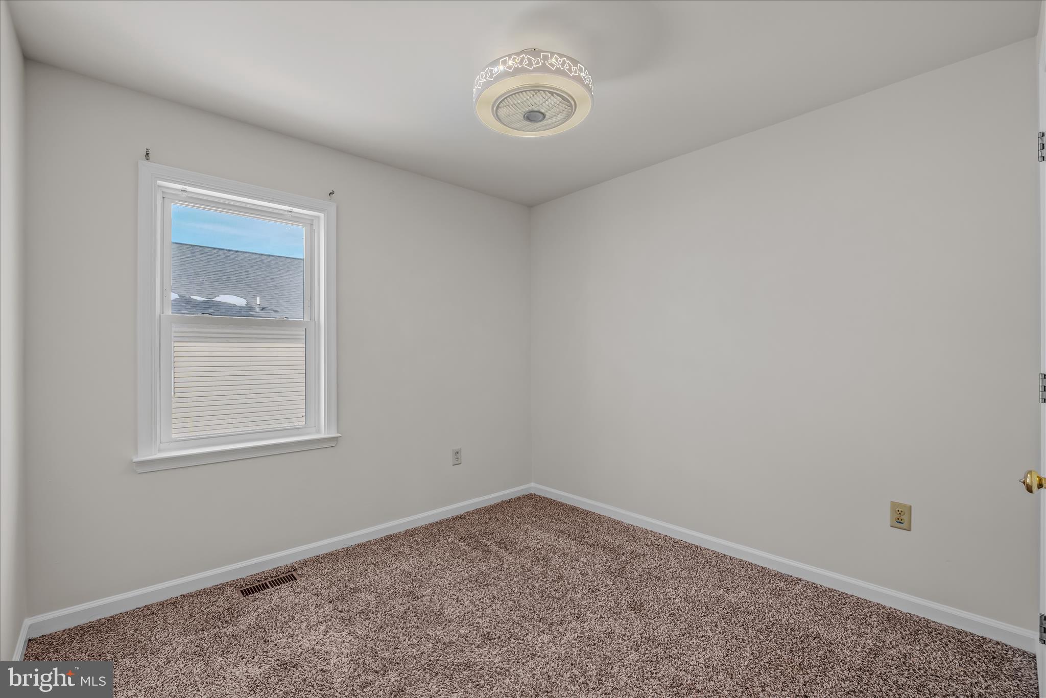 HEDGESVILLE HILLS - Residential