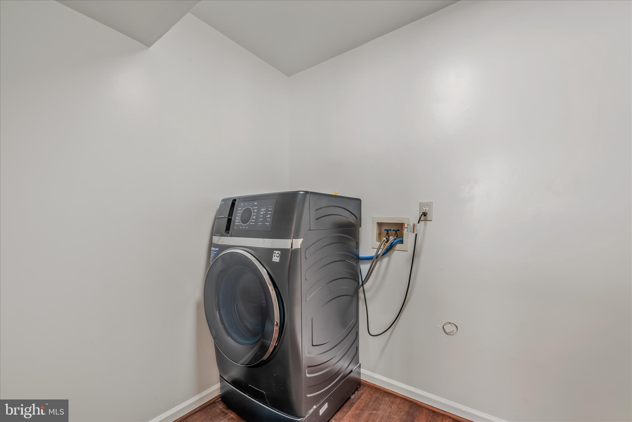 HEDGESVILLE HILLS - Residential