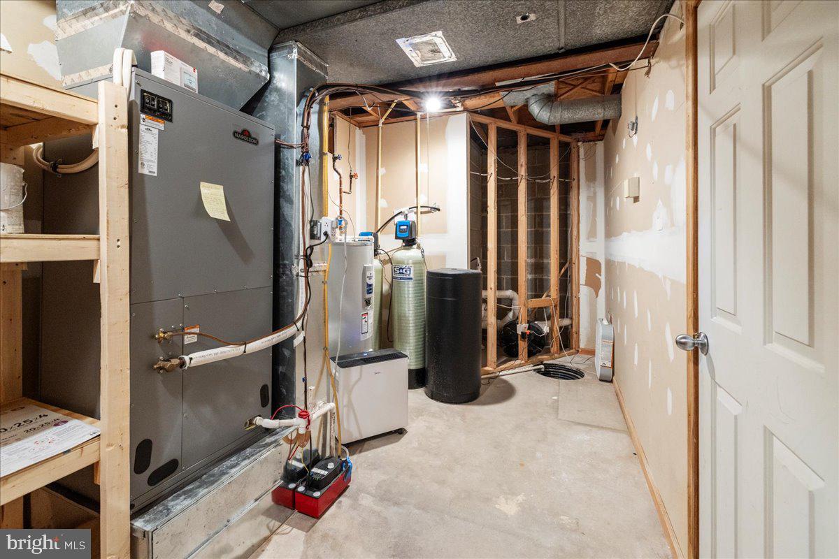 SUTPHIN PINES - Residential