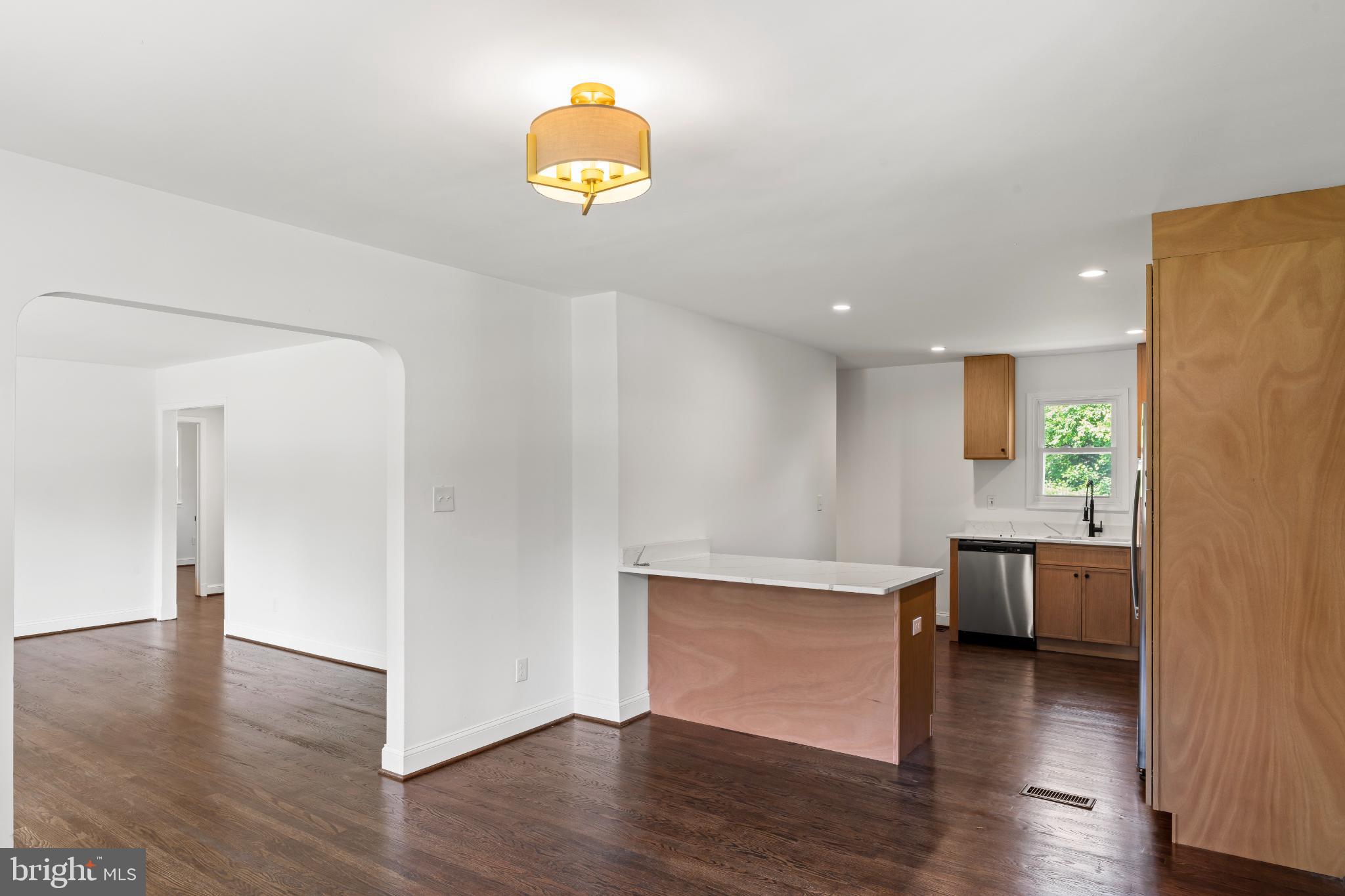 BARNABY MANOR OAKS - Residential Lease