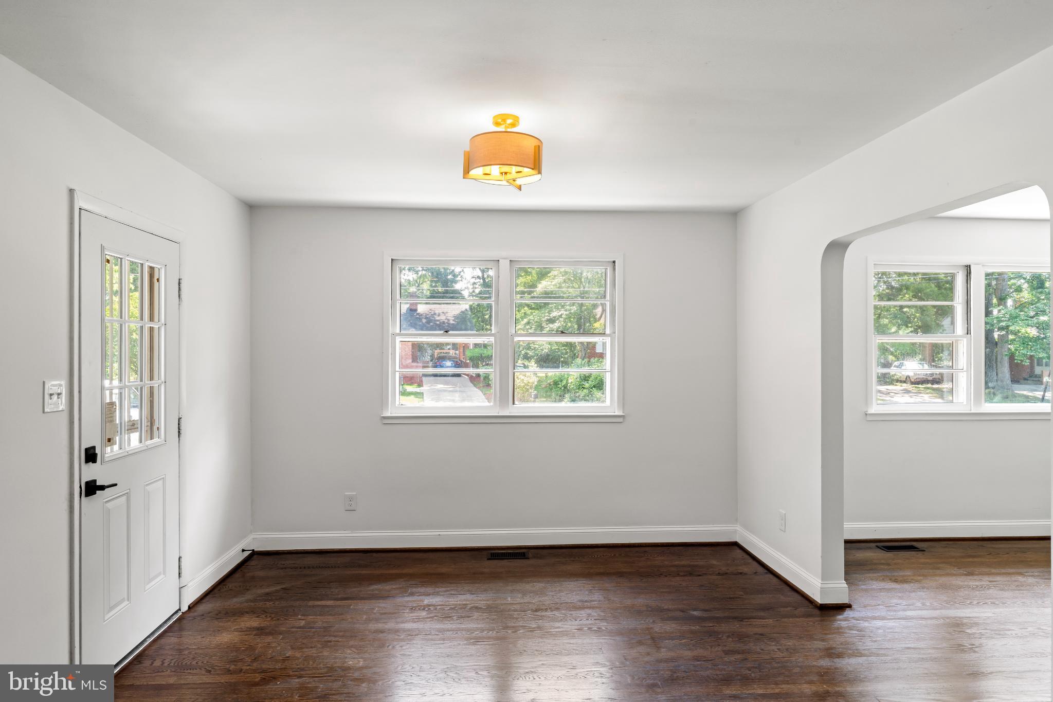 BARNABY MANOR OAKS - Residential Lease