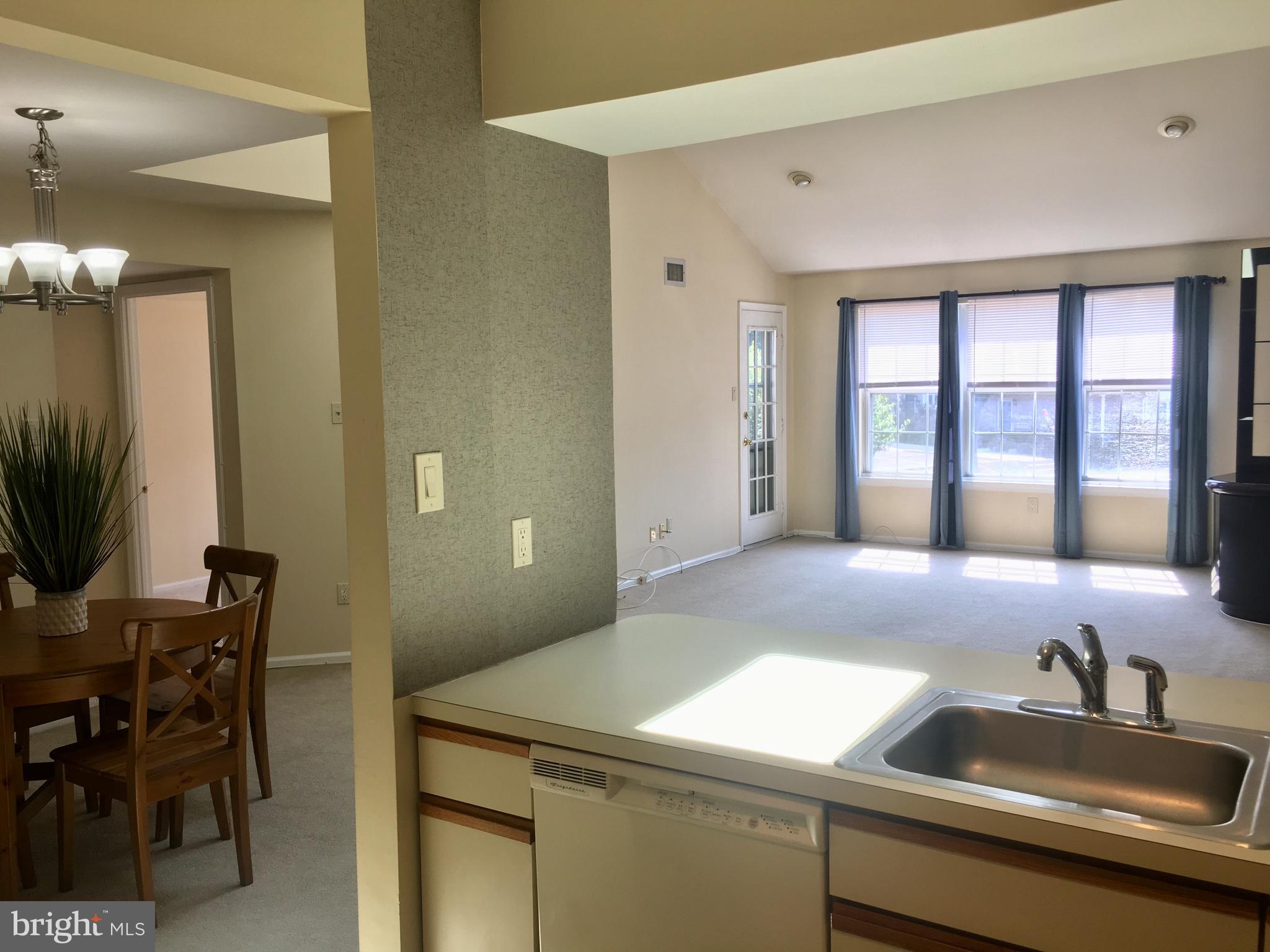 VALLEY GLEN - Residential Lease