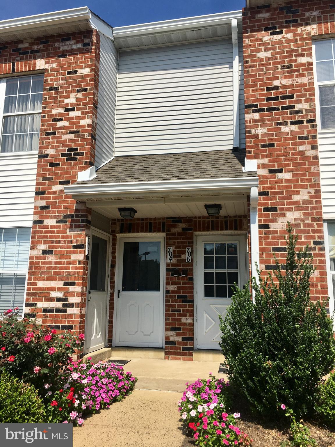 VALLEY GLEN - Residential Lease