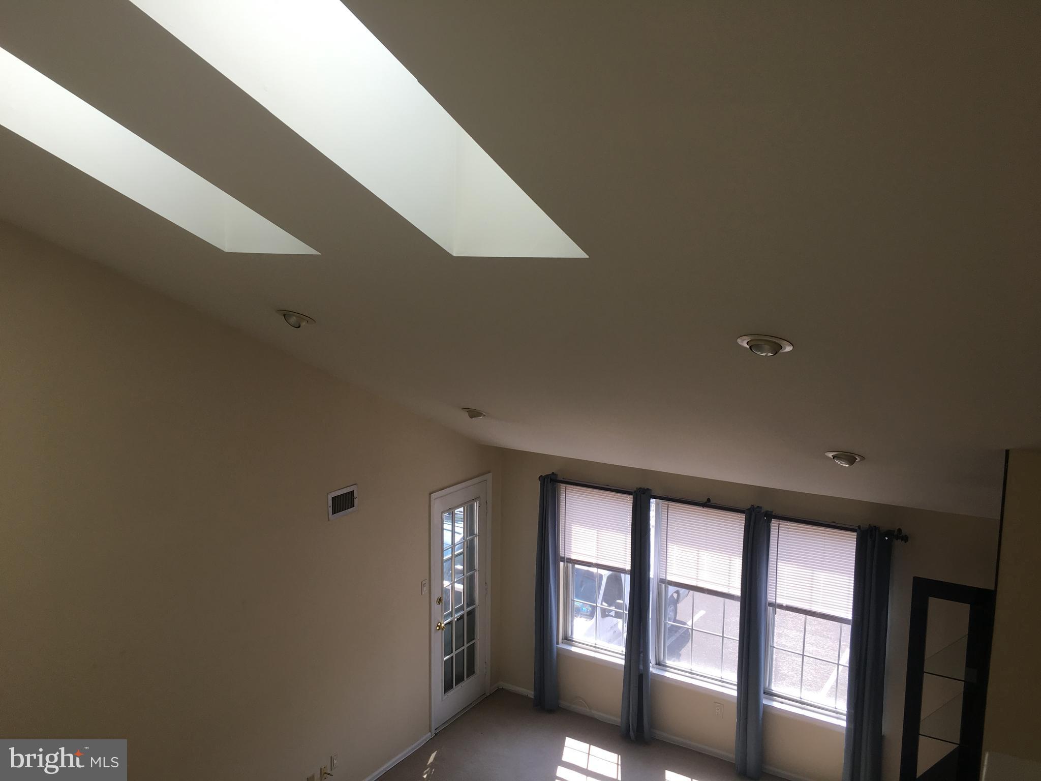 VALLEY GLEN - Residential Lease