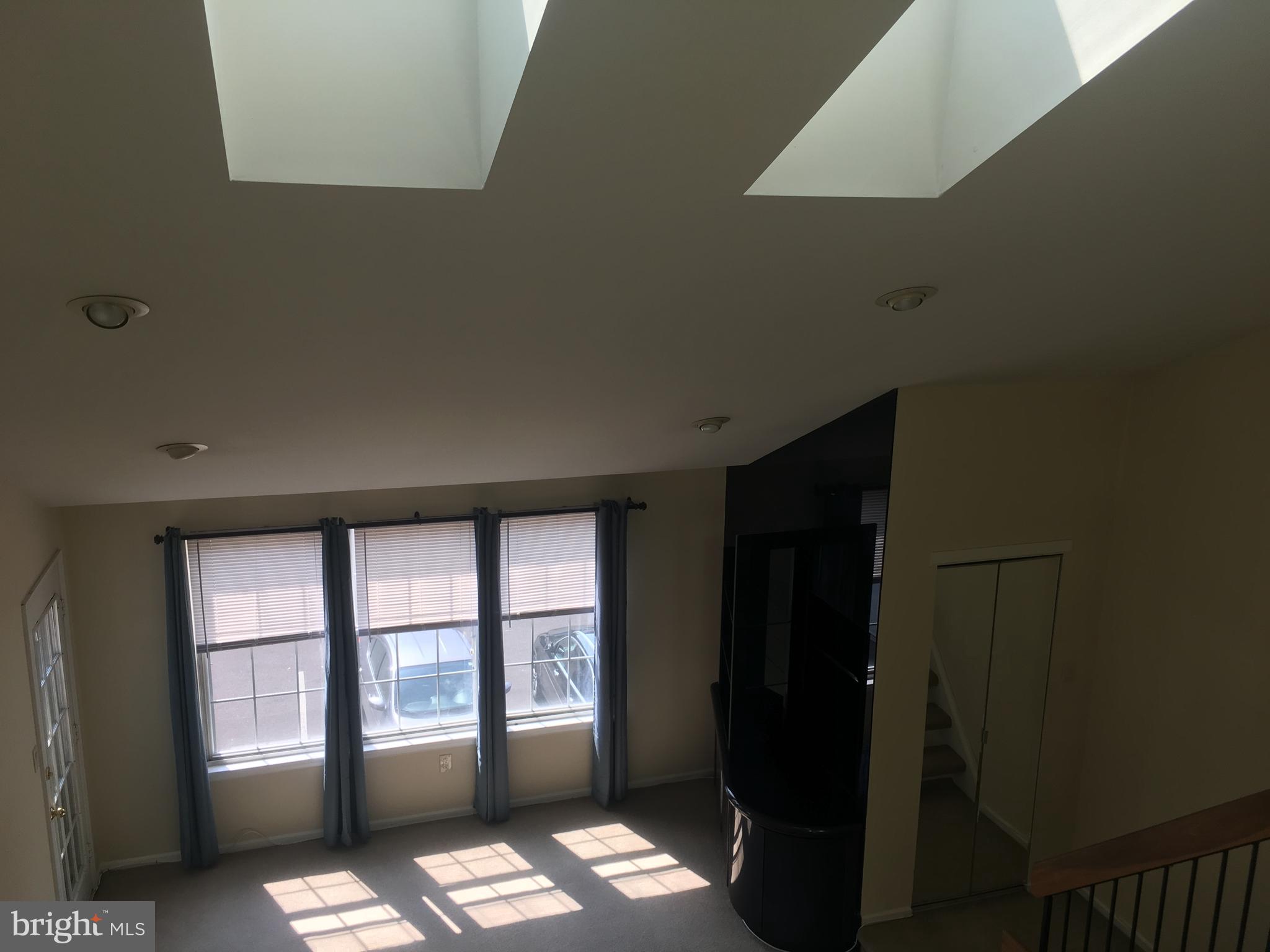 VALLEY GLEN - Residential Lease