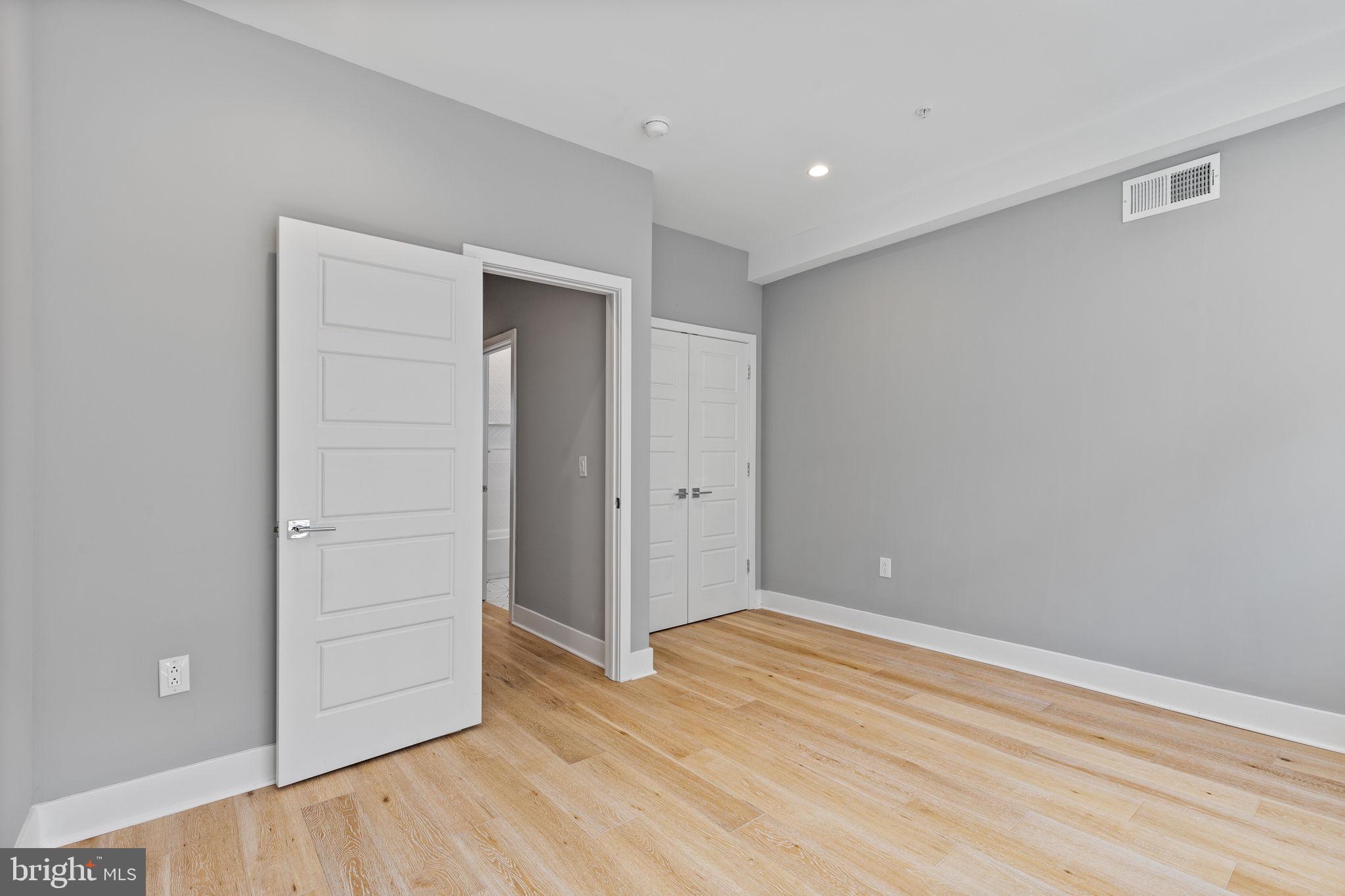 GRADUATE HOSPITAL - Residential