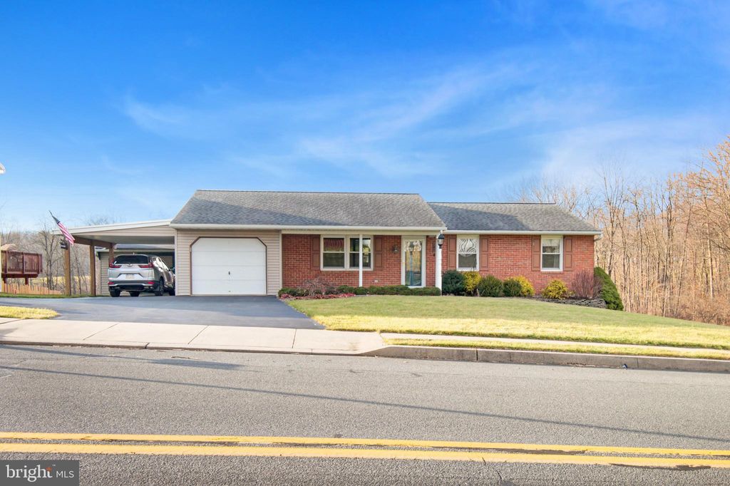 Photo of 220 N MUDDY CREEK RD, DENVER, PA 17517 (MLS # PALA2029660)