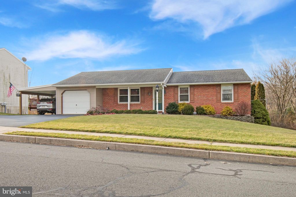 Photo of 220 N MUDDY CREEK RD, DENVER, PA 17517 (MLS # PALA2029660)