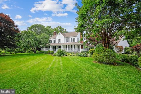 19709 GOLDEN VALLEY LANE BROOKEVILLE MD 20833