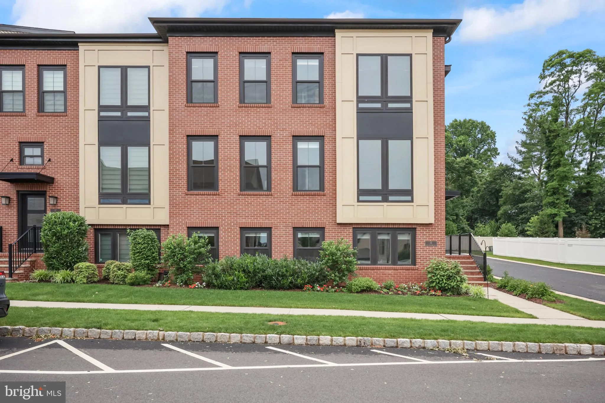 Skillman, New Jersey 08558, United States, 4 Bedrooms Bedrooms, ,5 BathroomsBathrooms,Residential,Active,157664