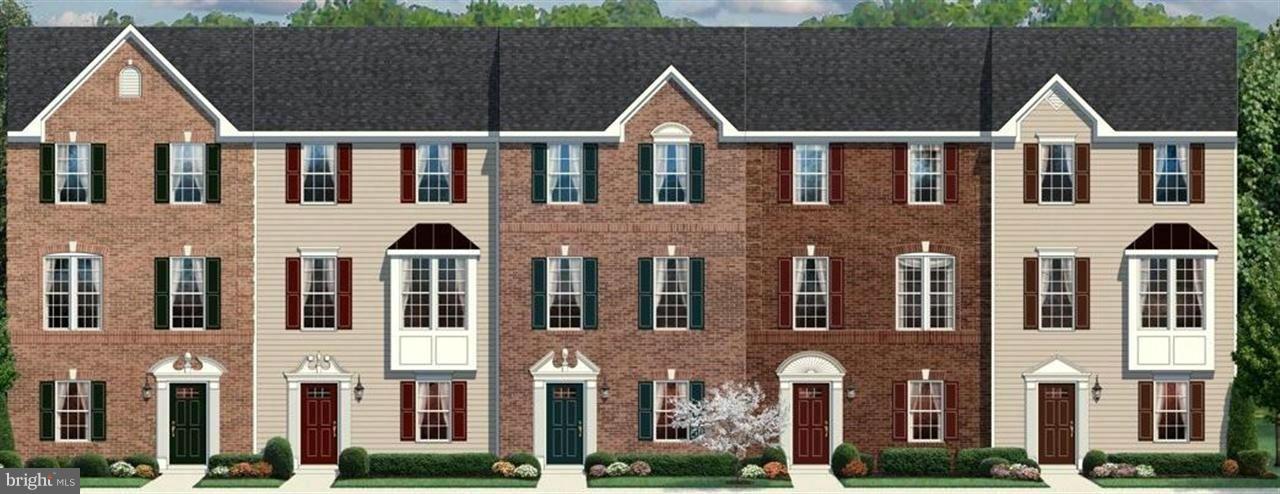 Strauss Homesite Special 2,100 sq. ft. Full Brick Front, Two Car Garage, Rec Room w/ Full Bath, 42 Maple Cabinets, Granite Countertops, Gourmet Kitchen Island & Hutch, Stainless Steel Appliances, and Hardwood Kitchen Floors! Images shown are representative only.