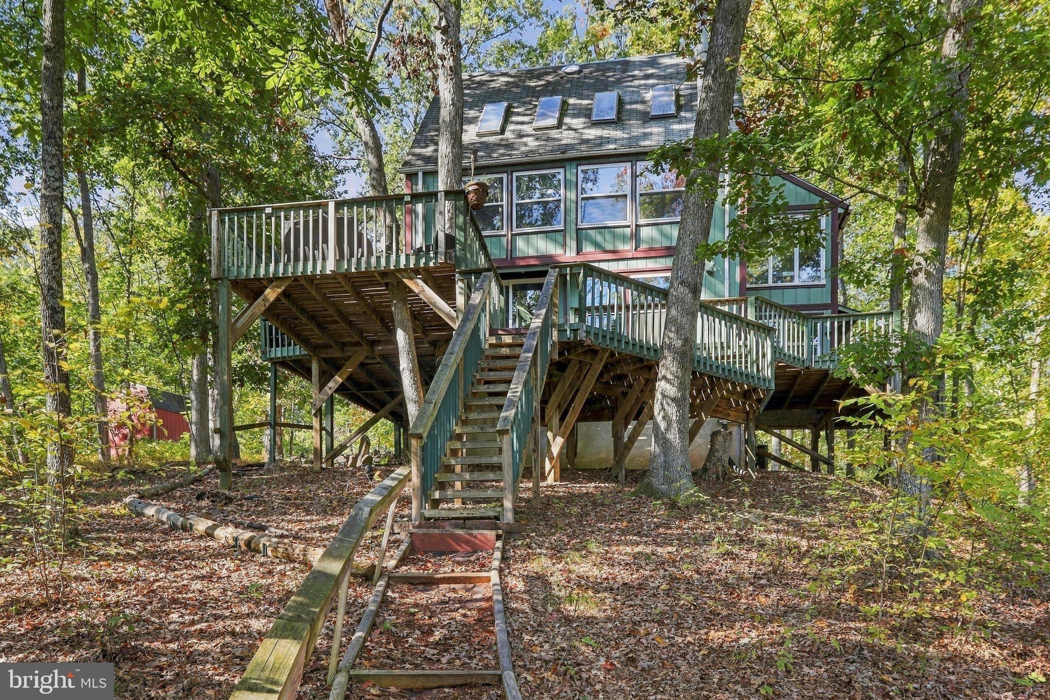 306 TANAGER LANE