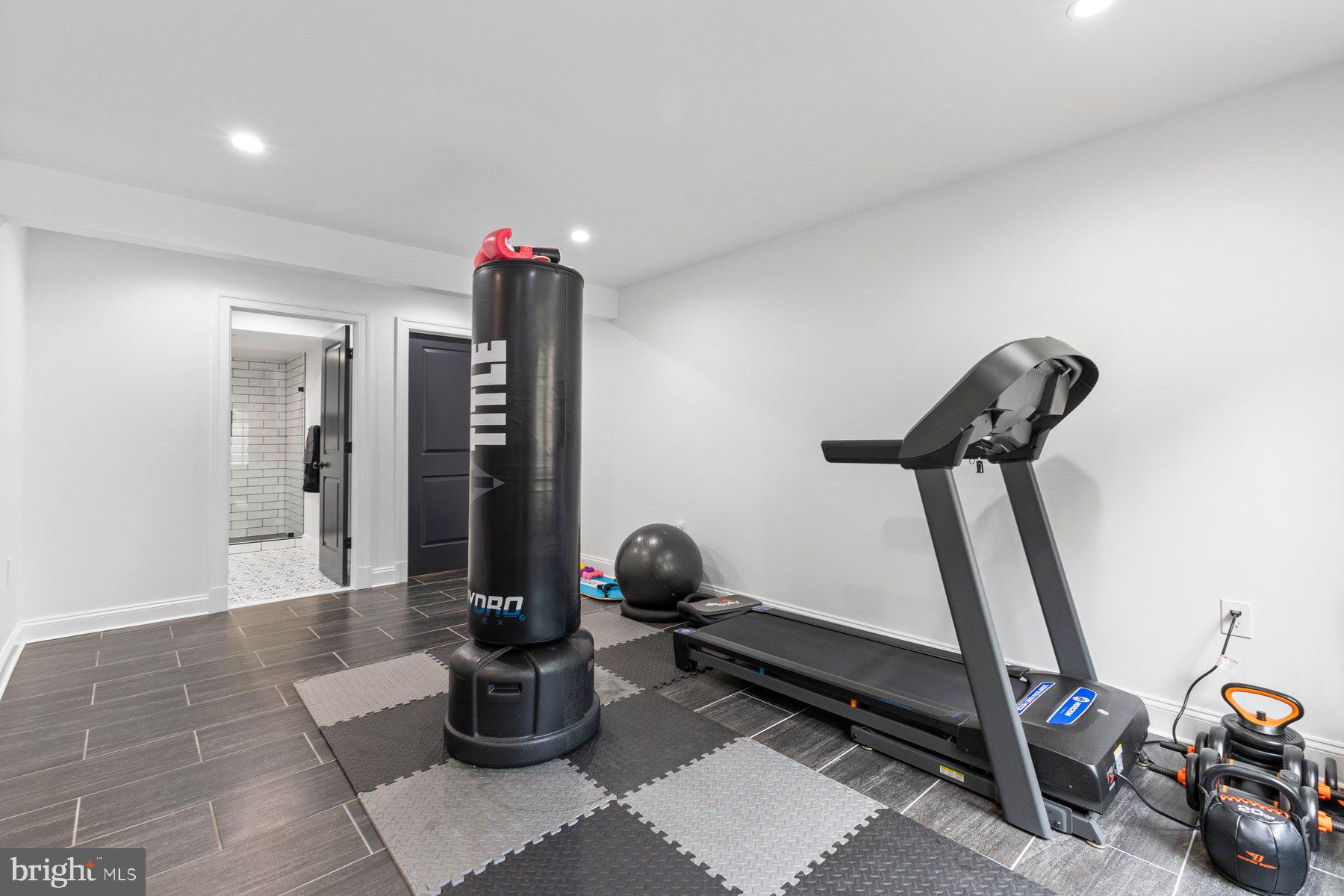 KINGS BRIDGE - Residential