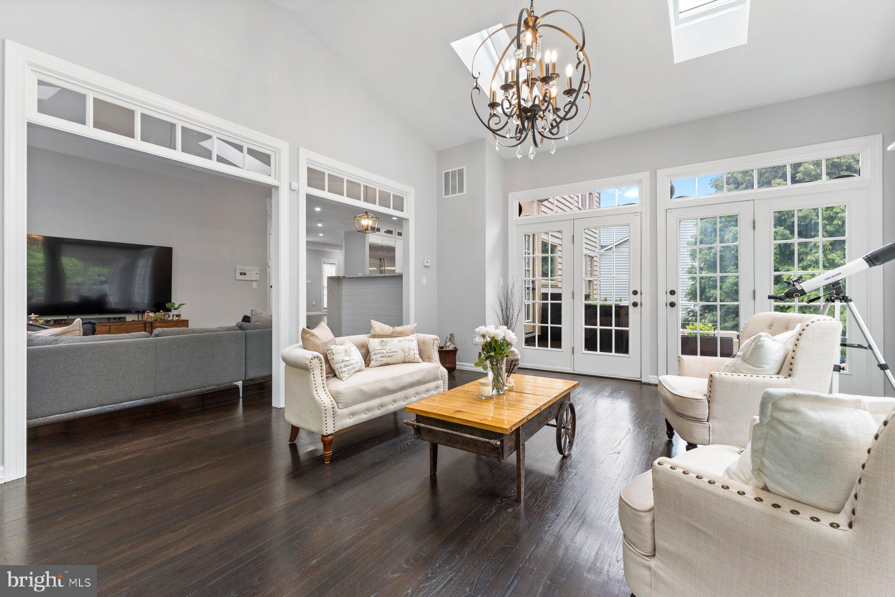 KINGS BRIDGE - Residential