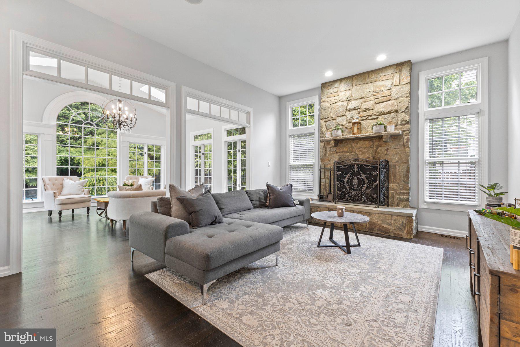 KINGS BRIDGE - Residential