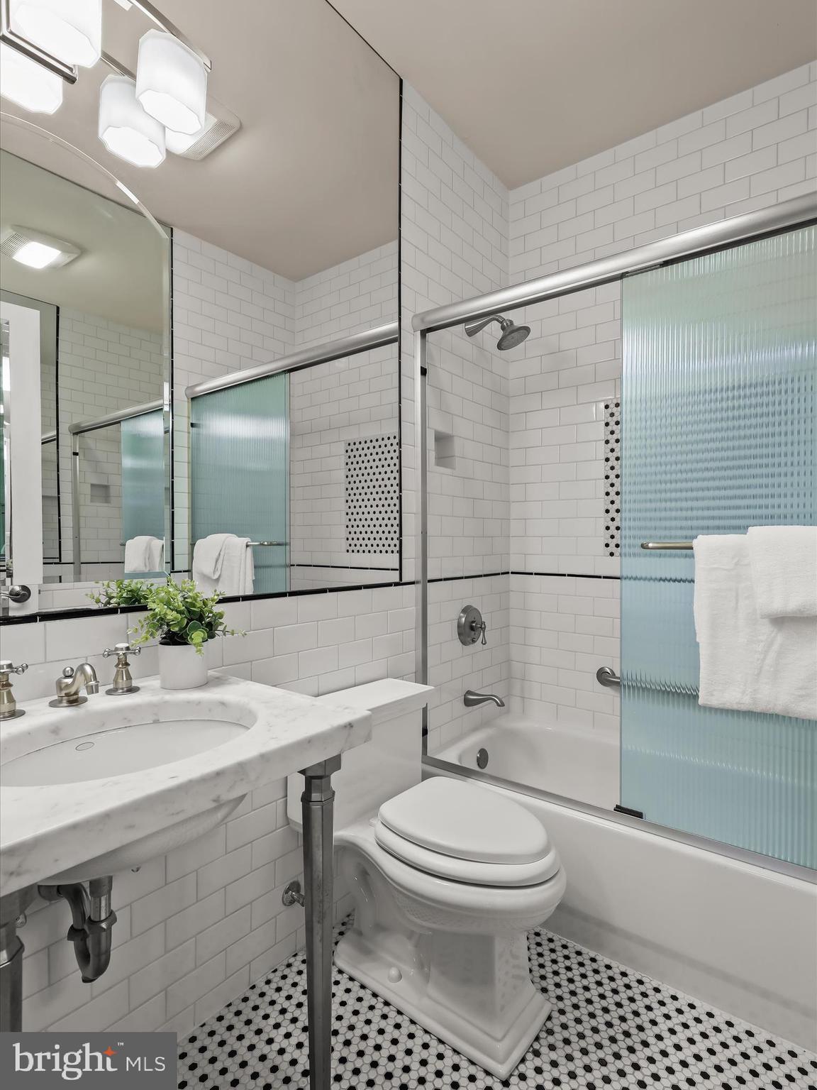 PIKESVILLE - Residential